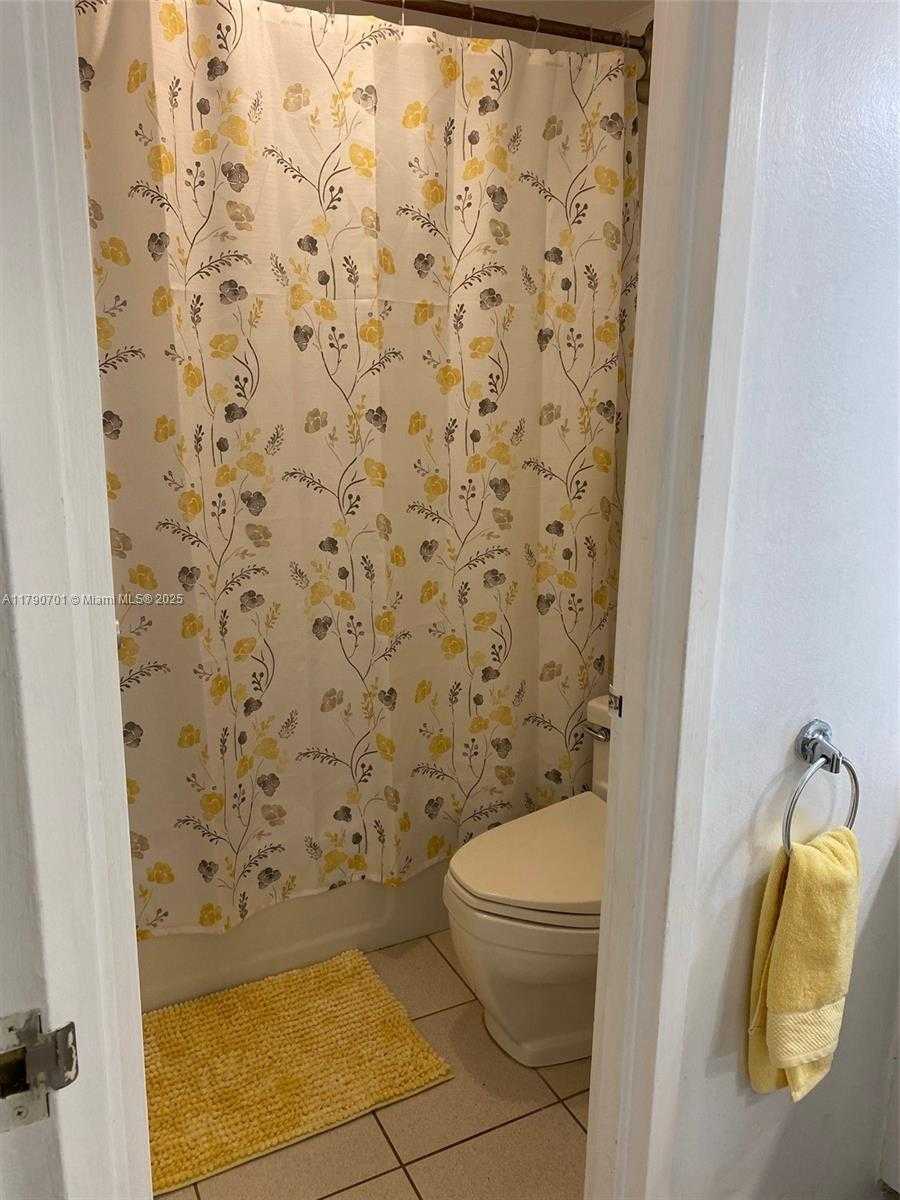 Small Image of 100 LINCOLN RD #304, Miami Beach Number 10