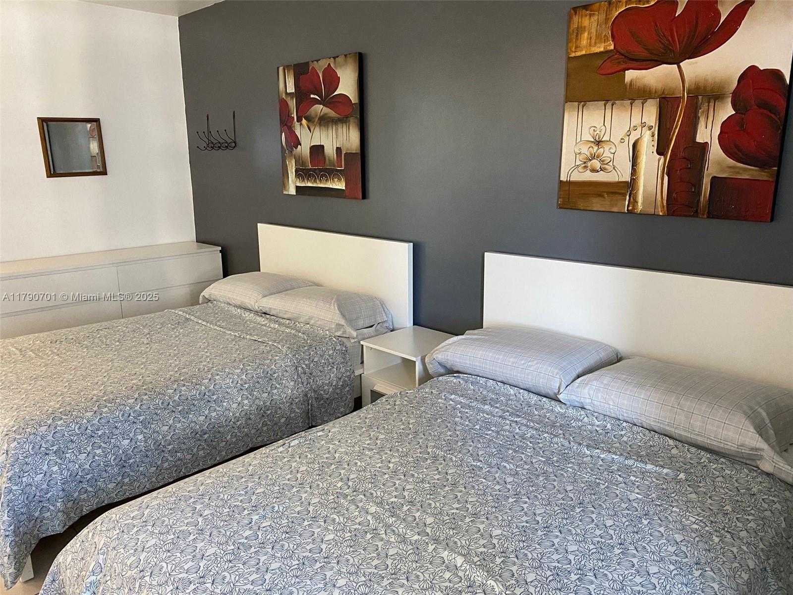 Small Image of 100 LINCOLN RD #304, Miami Beach Number 2