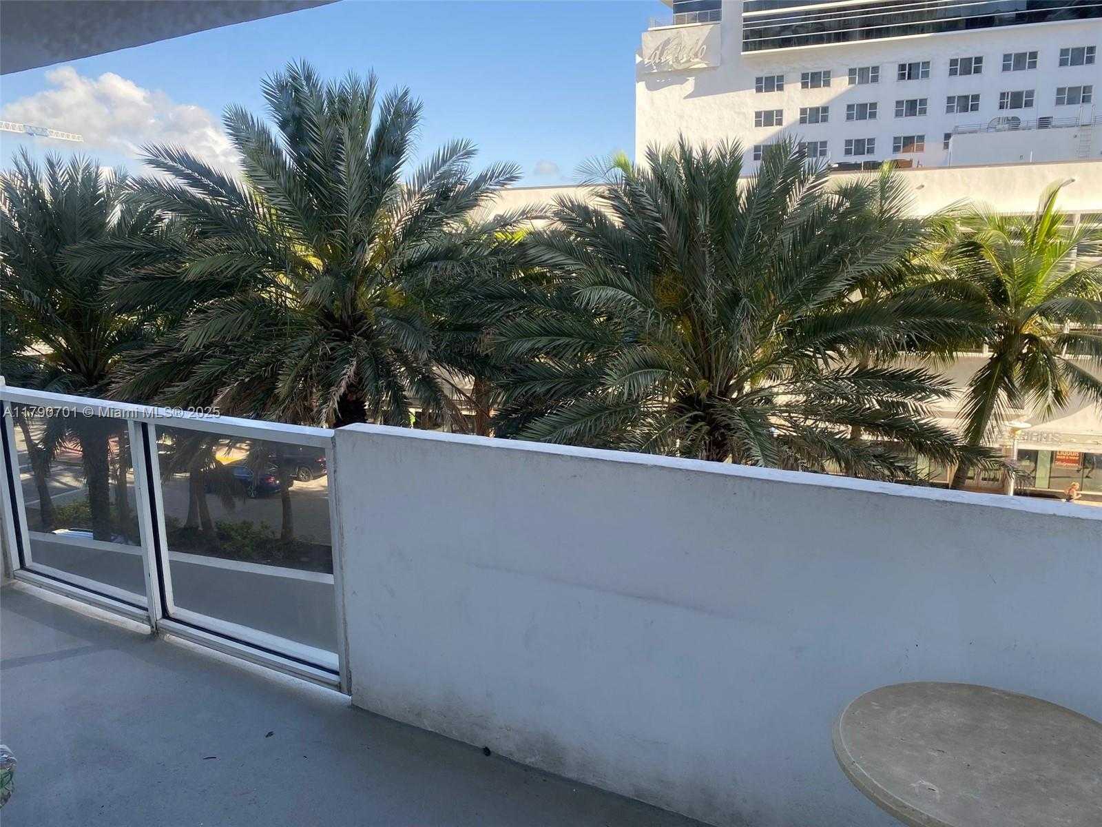 Small Image of 100 LINCOLN RD #304, Miami Beach Number 3