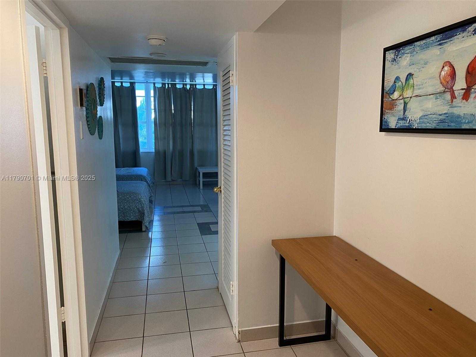 Small Image of 100 LINCOLN RD #304, Miami Beach Number 4