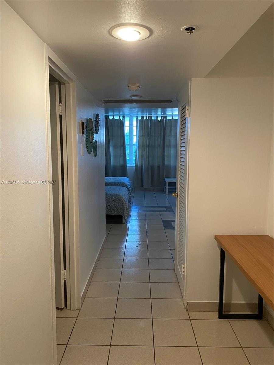 Small Image of 100 LINCOLN RD #304, Miami Beach Number 6