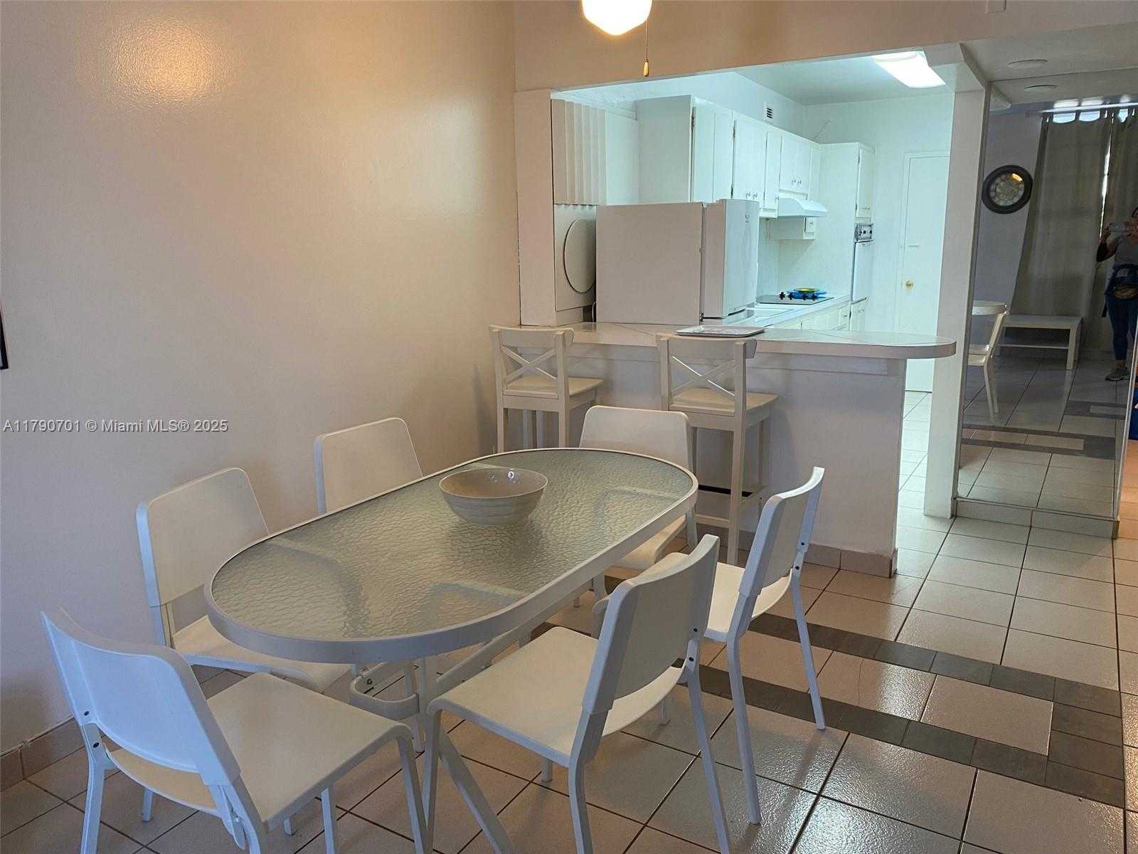 Small Image of 100 LINCOLN RD #304, Miami Beach Number 8