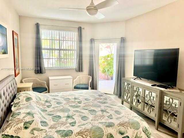 Small Image of 3235 #11101, Aventura Number 10