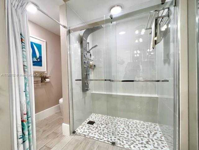 Small Image of 3235 #11101, Aventura Number 15