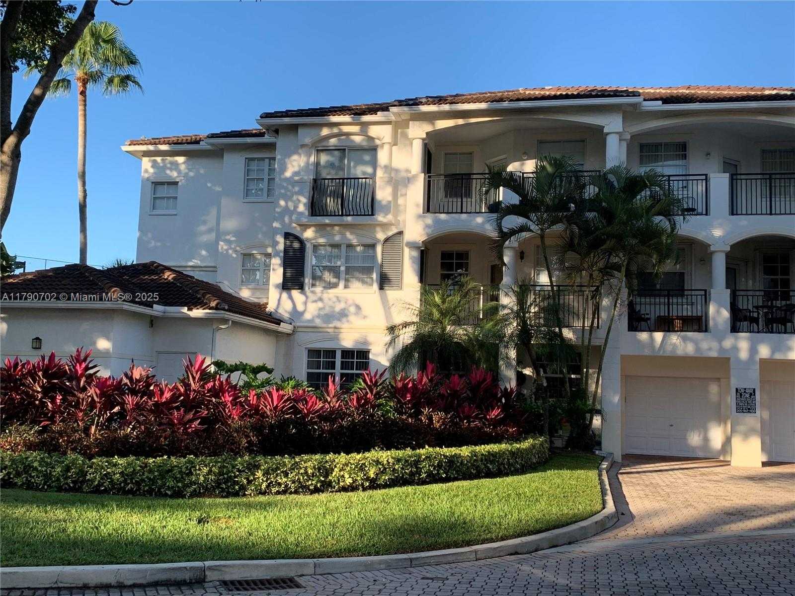 Small Image of 3235 #11101, Aventura Number 21