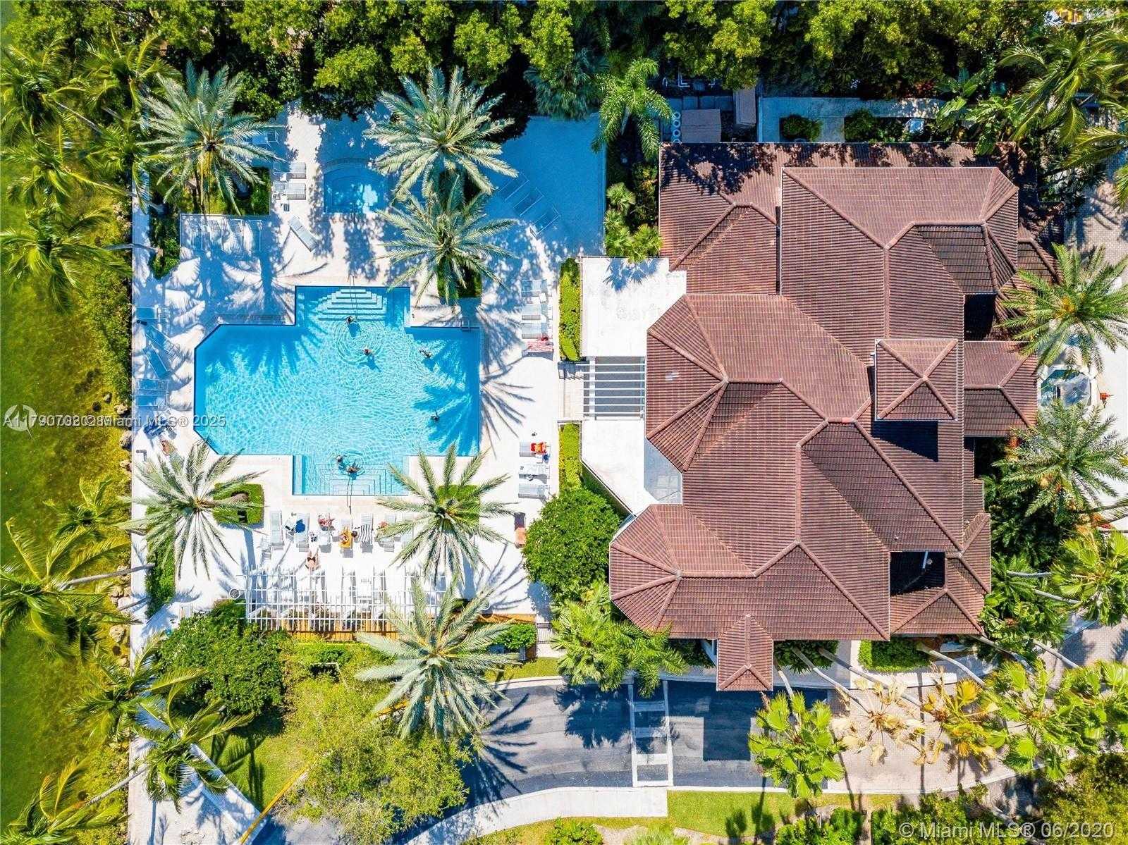 Small Image of 3235 #11101, Aventura Number 25