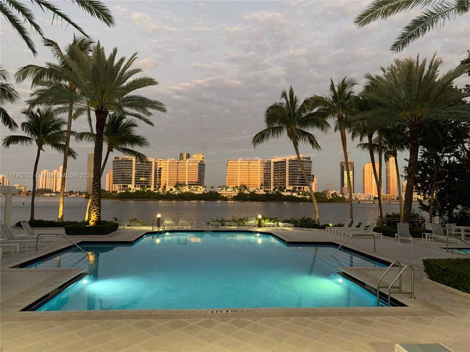 Small Image of 3235 #11101, Aventura Number 27