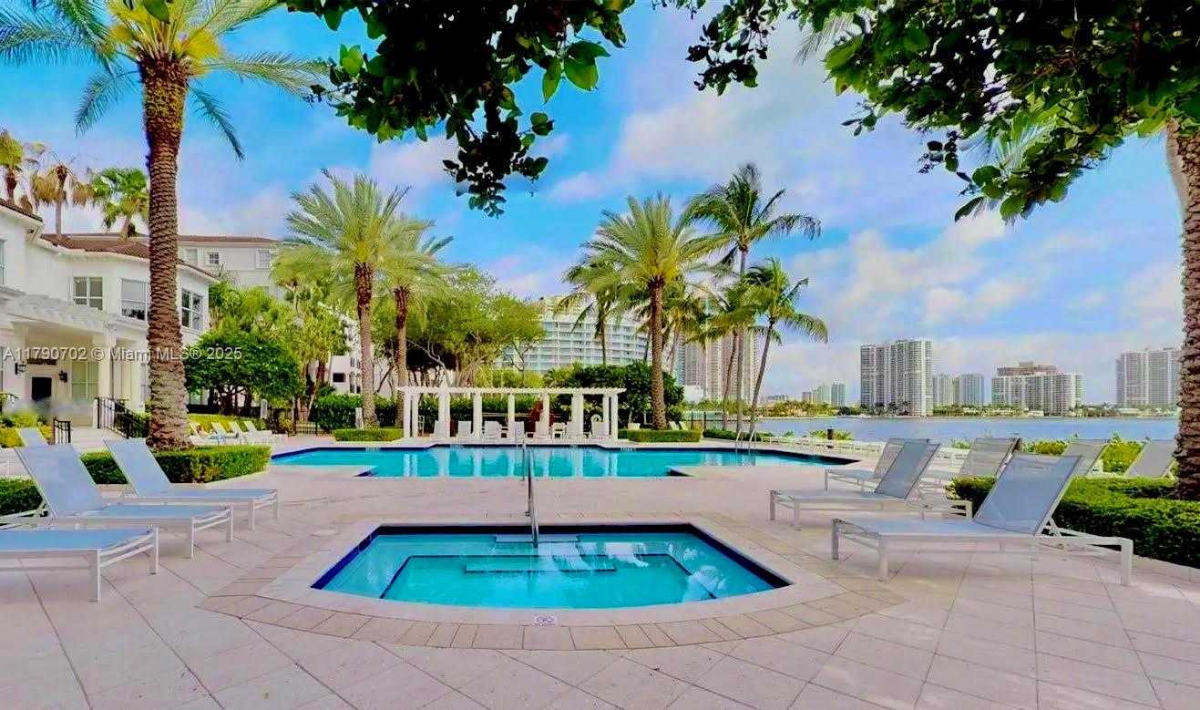 Small Image of 3235 #11101, Aventura Number 28