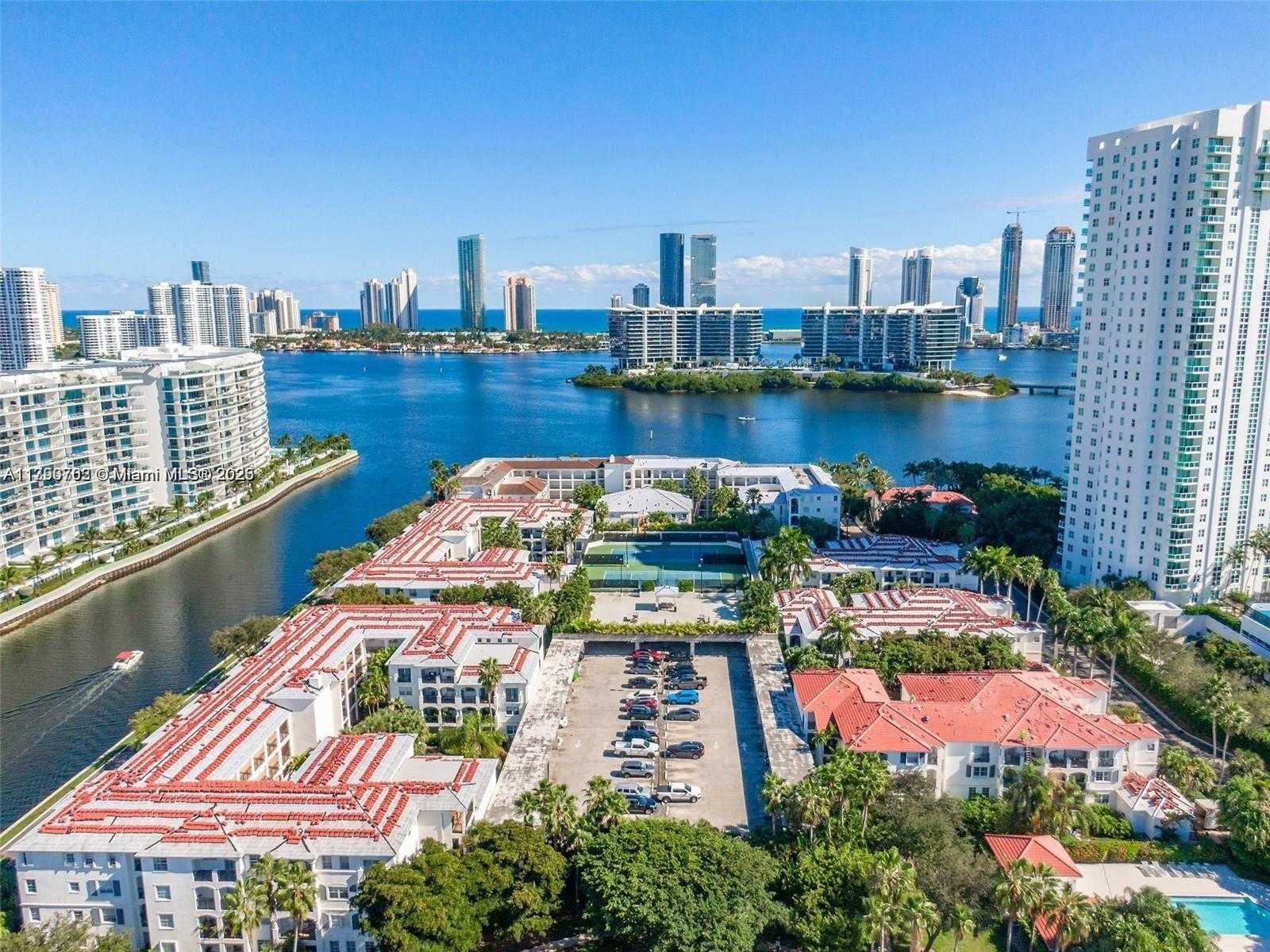 Small Image of 3235 #11101, Aventura Number 45