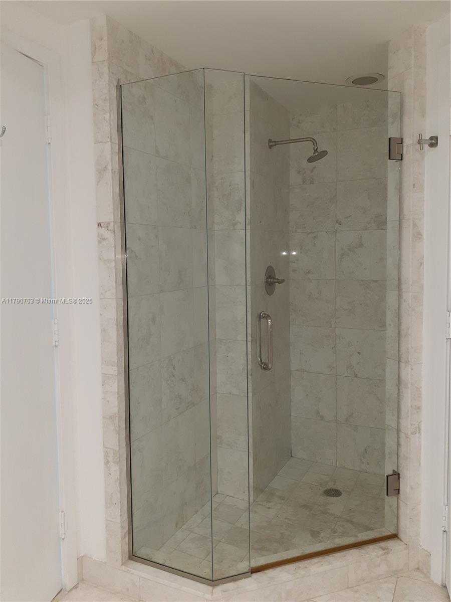 Small Image of 1331 BRICKELL BAY DR #3403, Miami Number 21