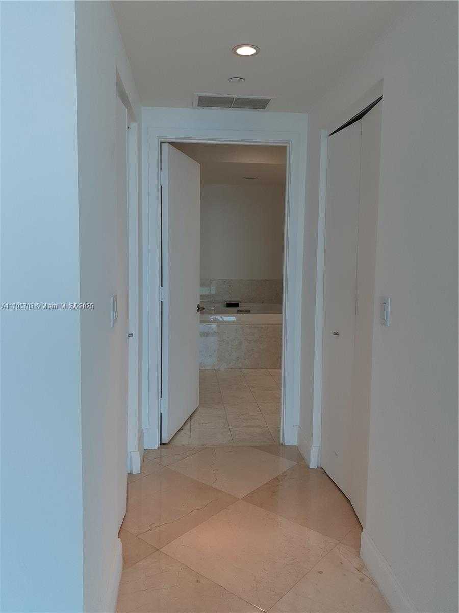 Small Image of 1331 BRICKELL BAY DR #3403, Miami Number 24