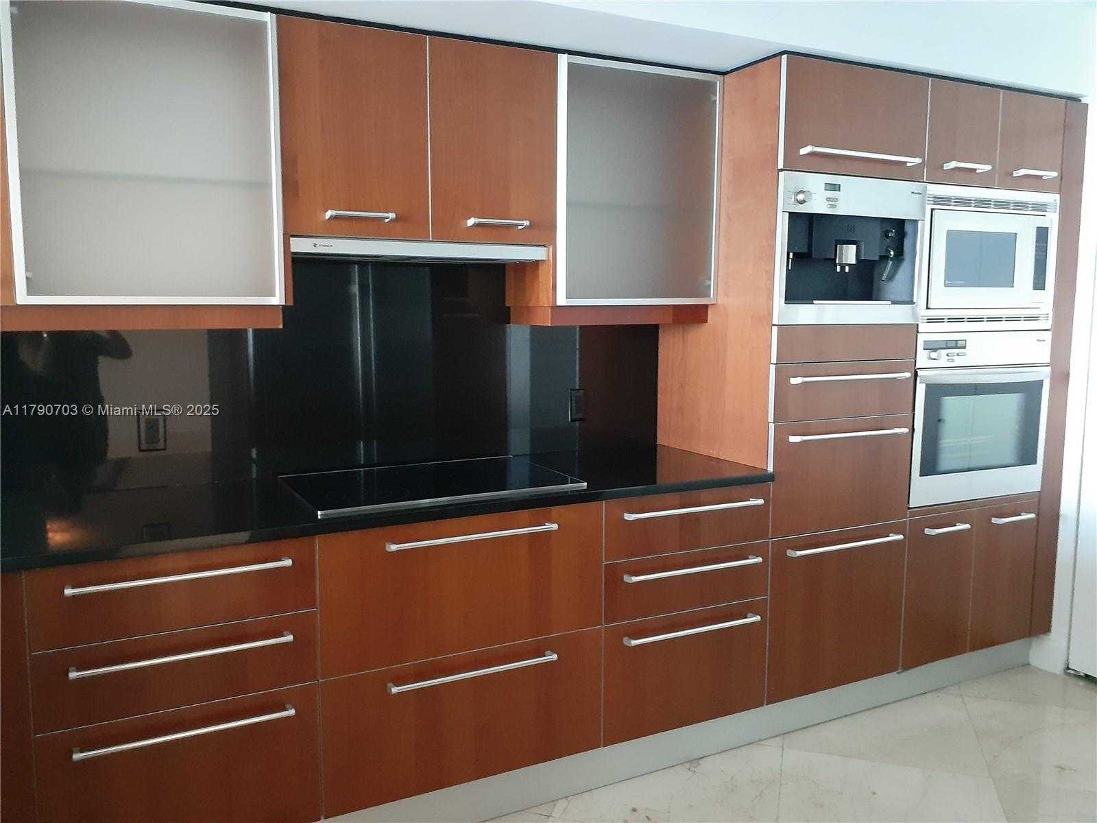 Small Image of 1331 BRICKELL BAY DR #3403, Miami Number 3