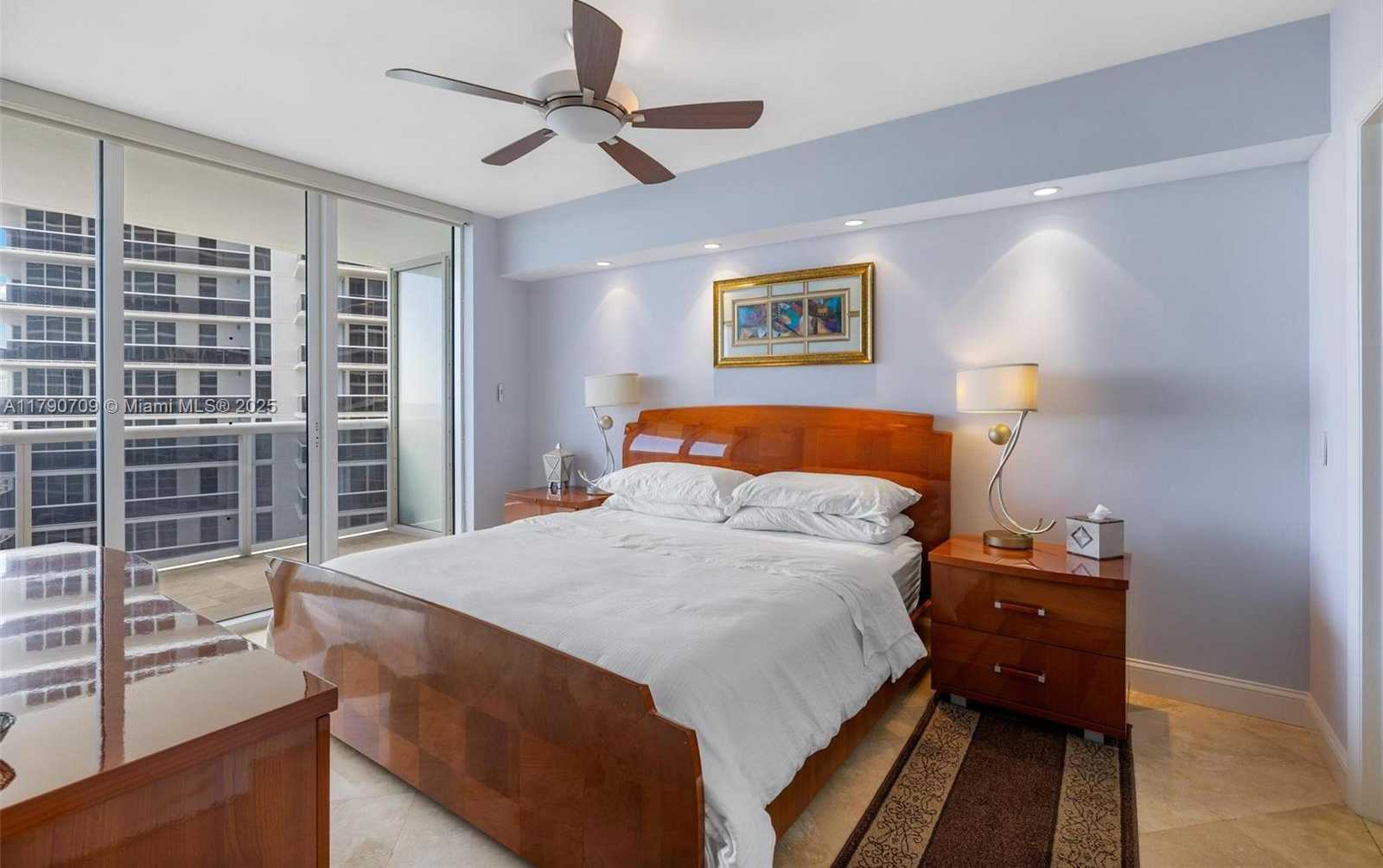Small Image of 1830 SOUTH OCEAN DR #2804, Hallandale Beach Number 14