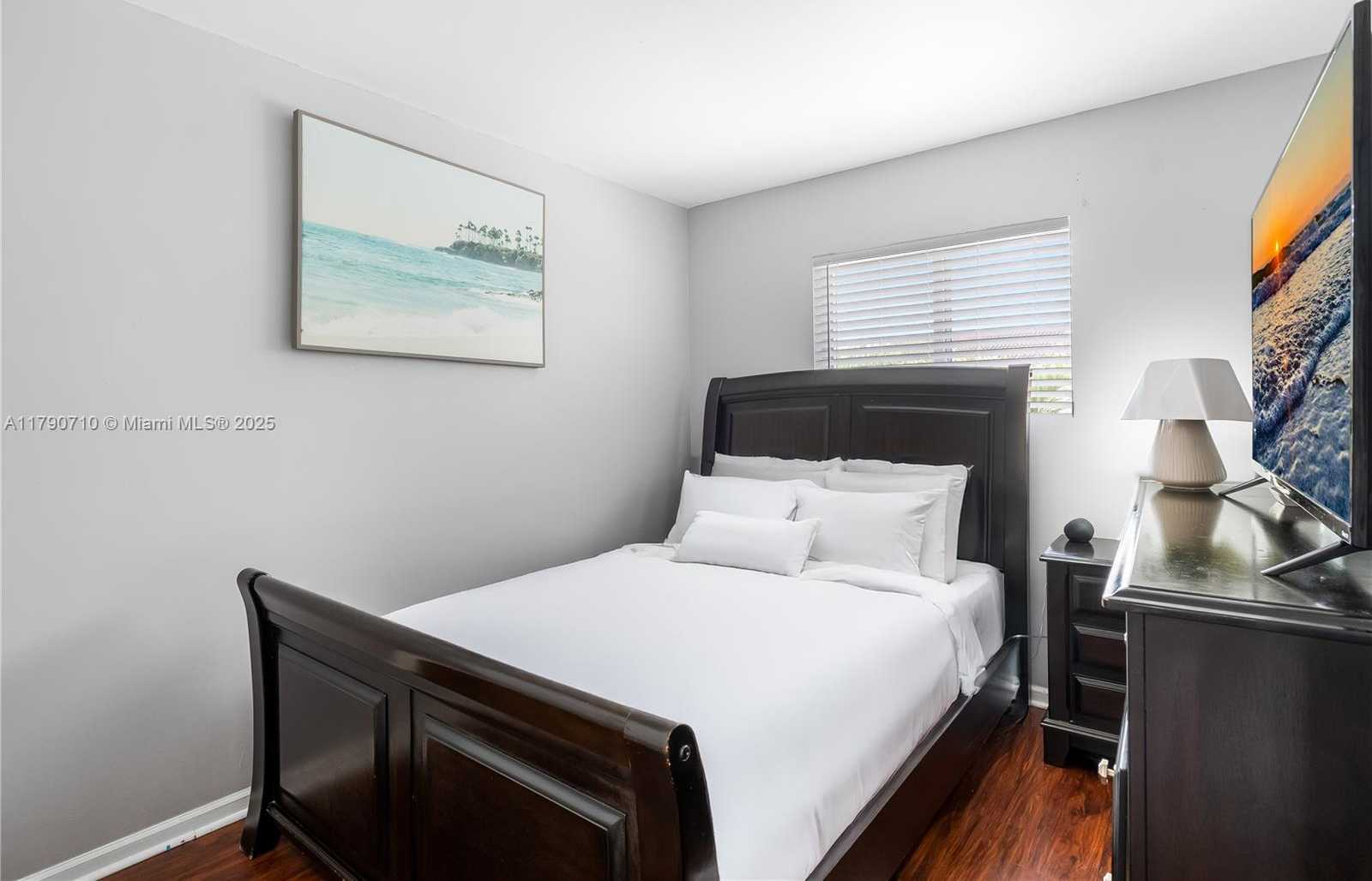 Small Image of 13906 SOUTH WEST 174TH ST, Miami Number 13