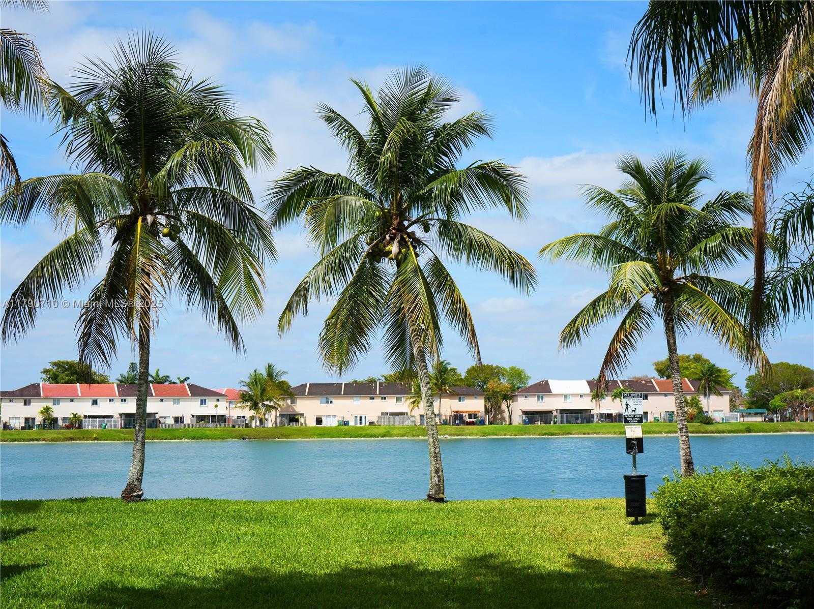 Small Image of 13906 SOUTH WEST 174TH ST, Miami Number 17