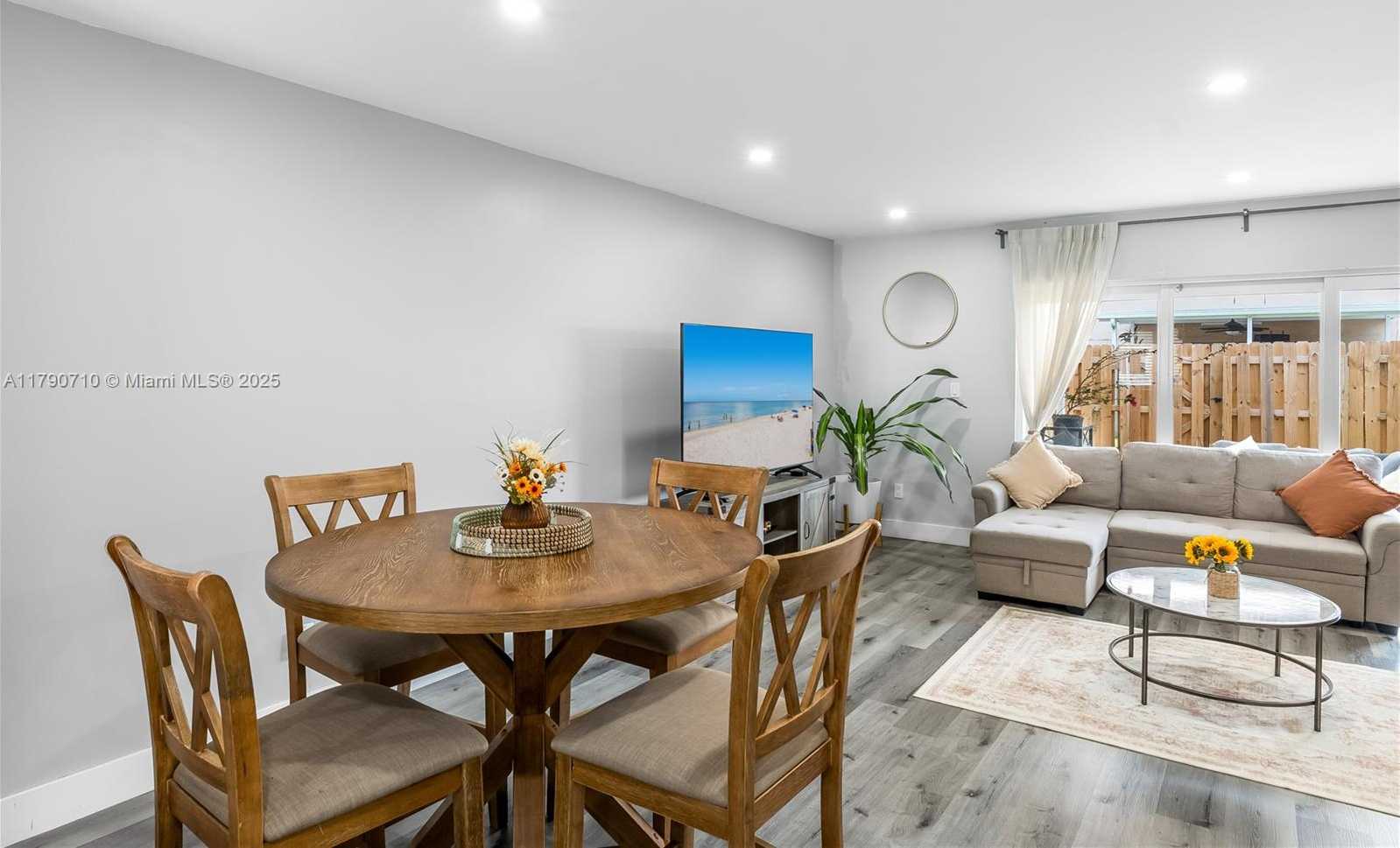 Small Image of 13906 SOUTH WEST 174TH ST, Miami Number 6