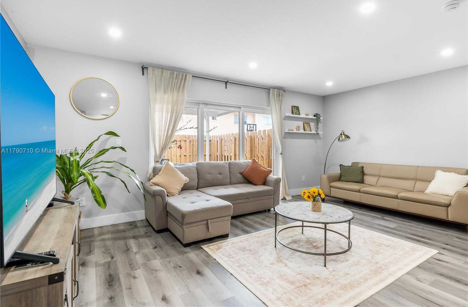 Small Image of 13906 SOUTH WEST 174TH ST, Miami Number 7