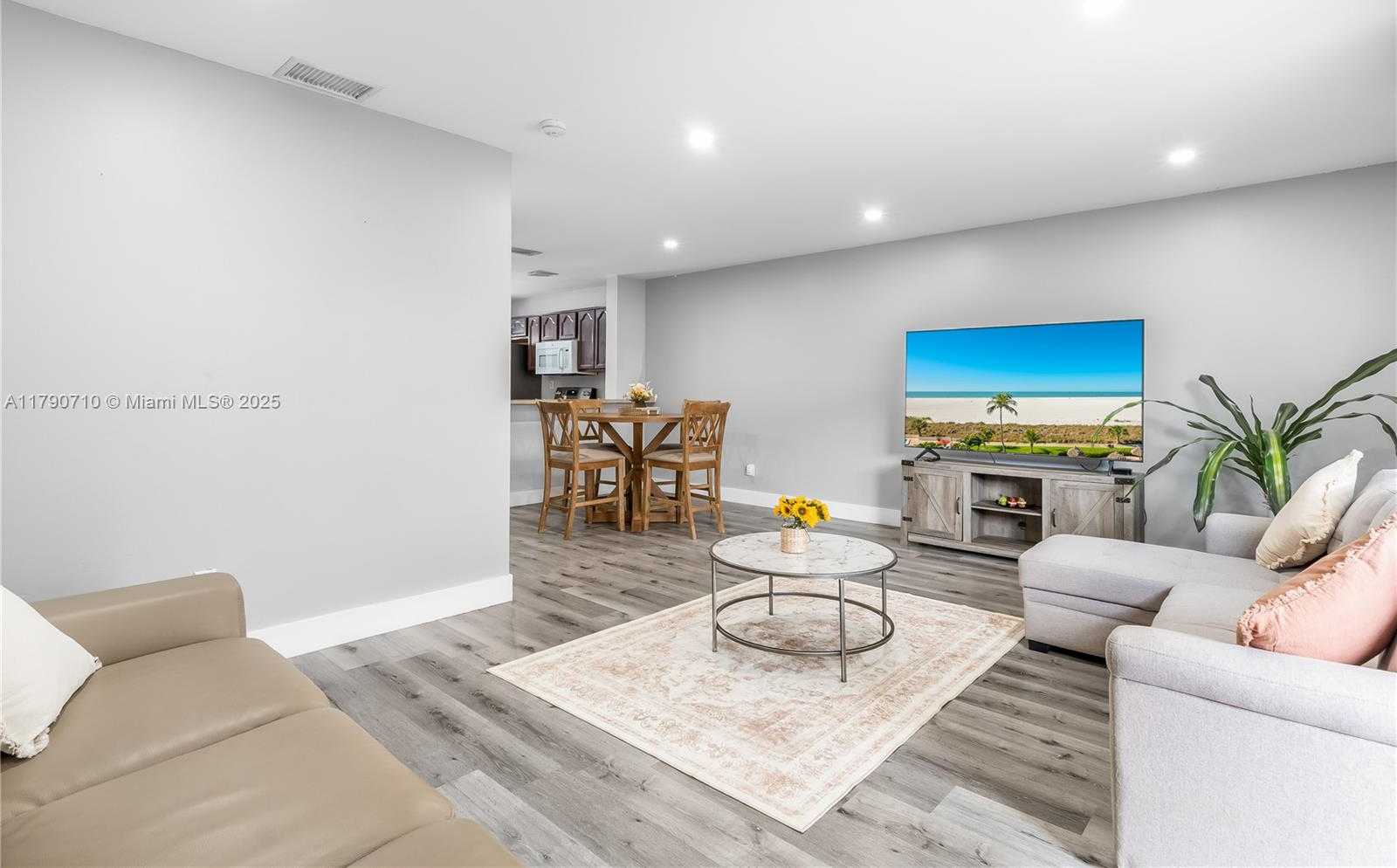Small Image of 13906 SOUTH WEST 174TH ST, Miami Number 8