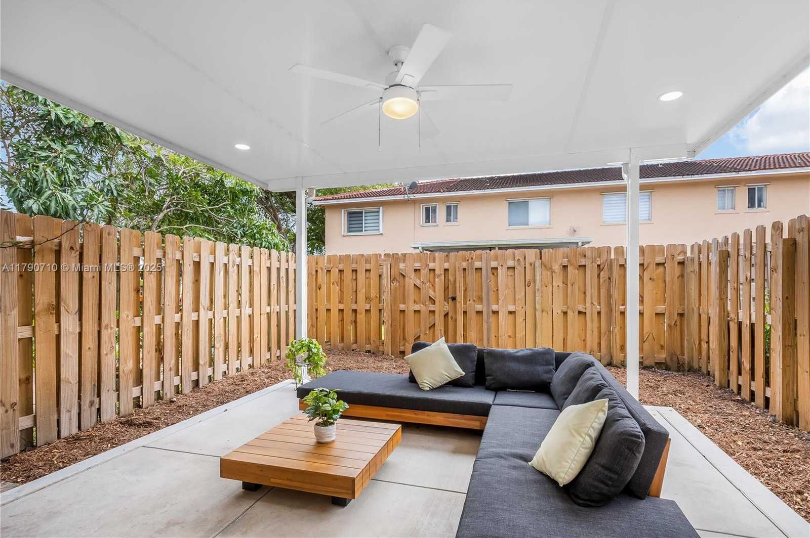 Small Image of 13906 SOUTH WEST 174TH ST, Miami Number 9