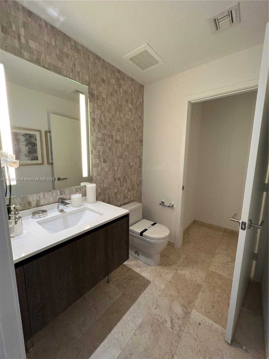 Small Image of 88 SOUTH WEST 7TH ST #1610, Miami Number 15