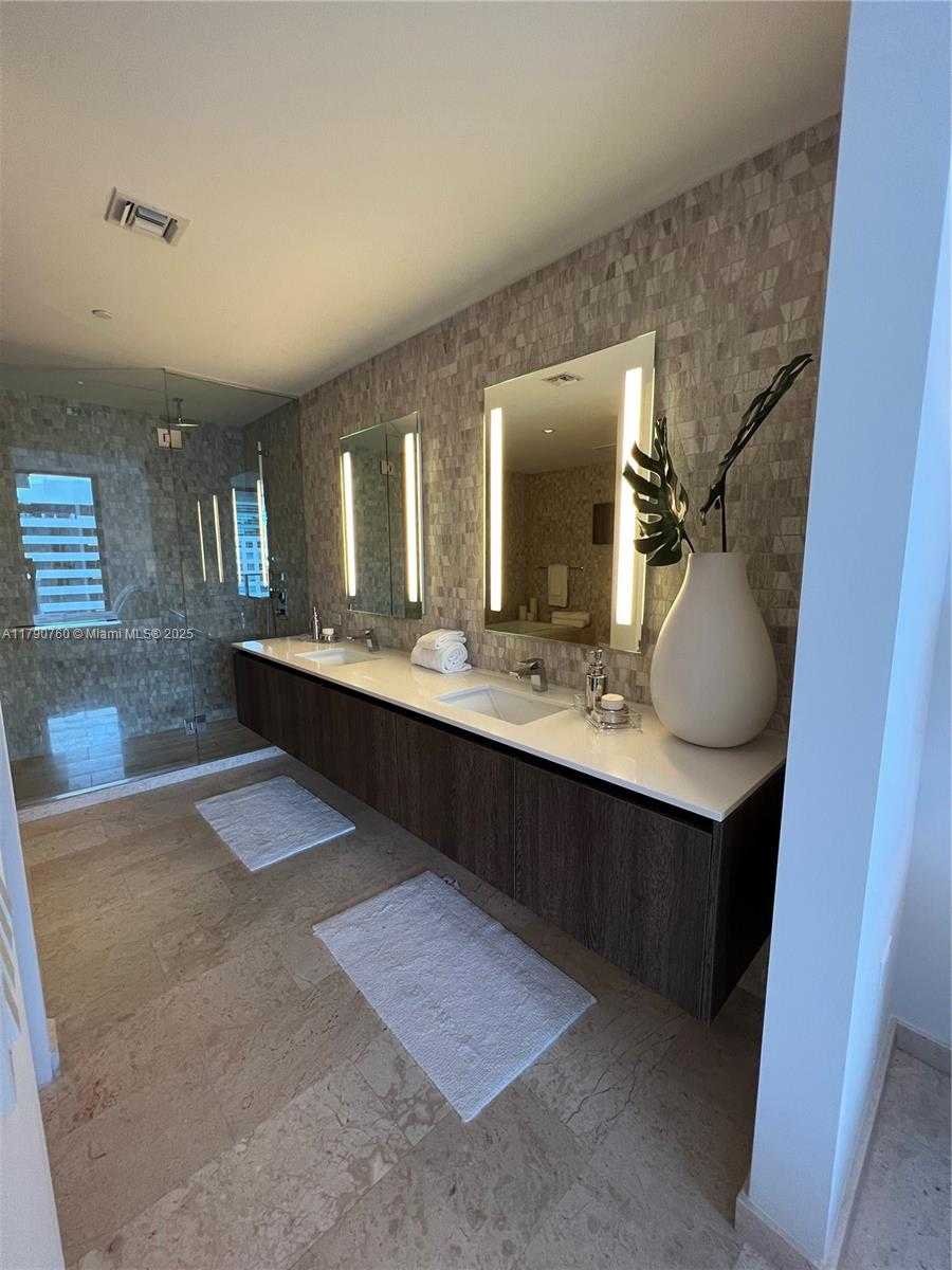 Small Image of 88 SOUTH WEST 7TH ST #1610, Miami Number 6