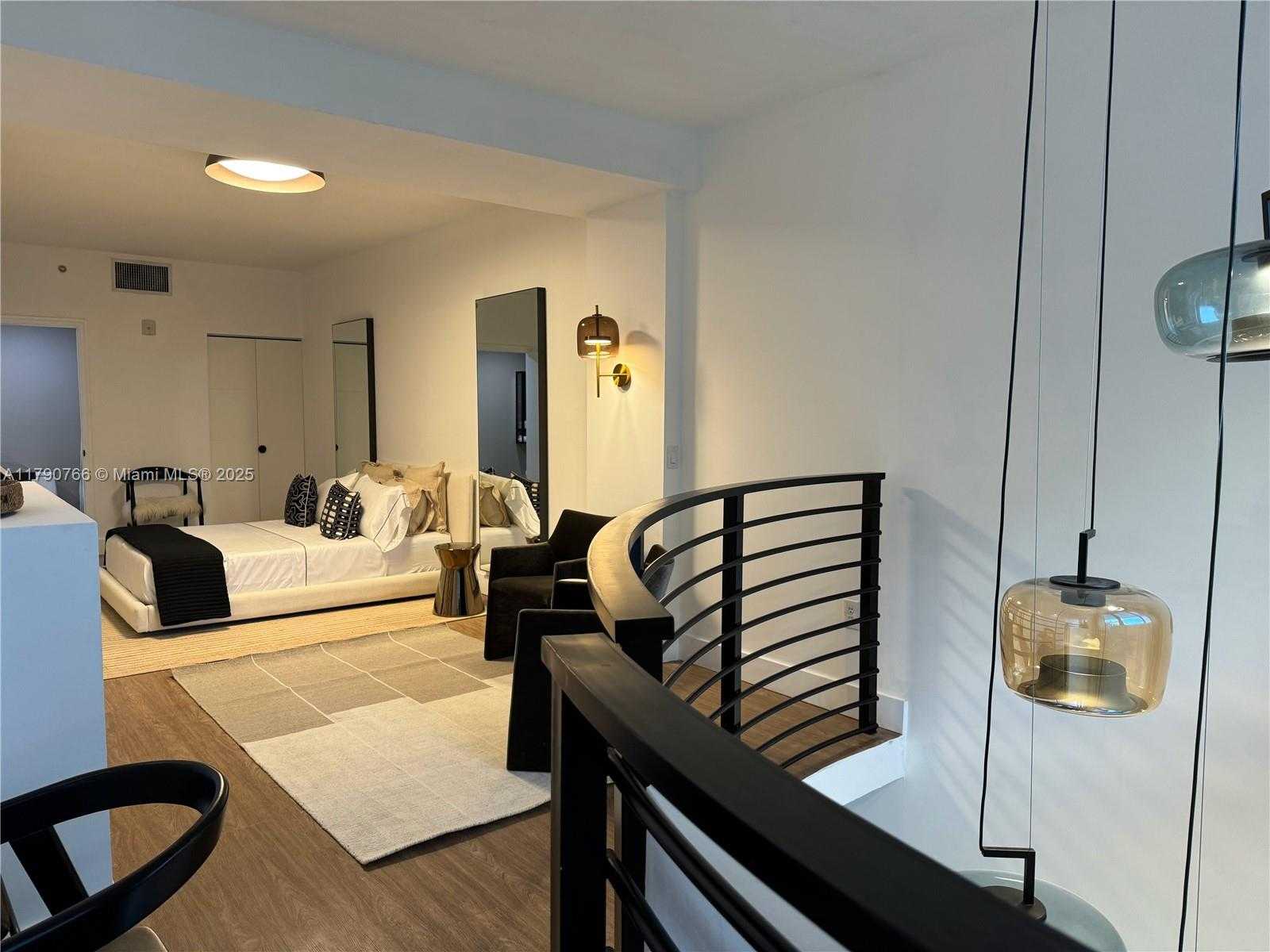 Small Image of 3339 VIRGINIA ST #327, Miami Number 12
