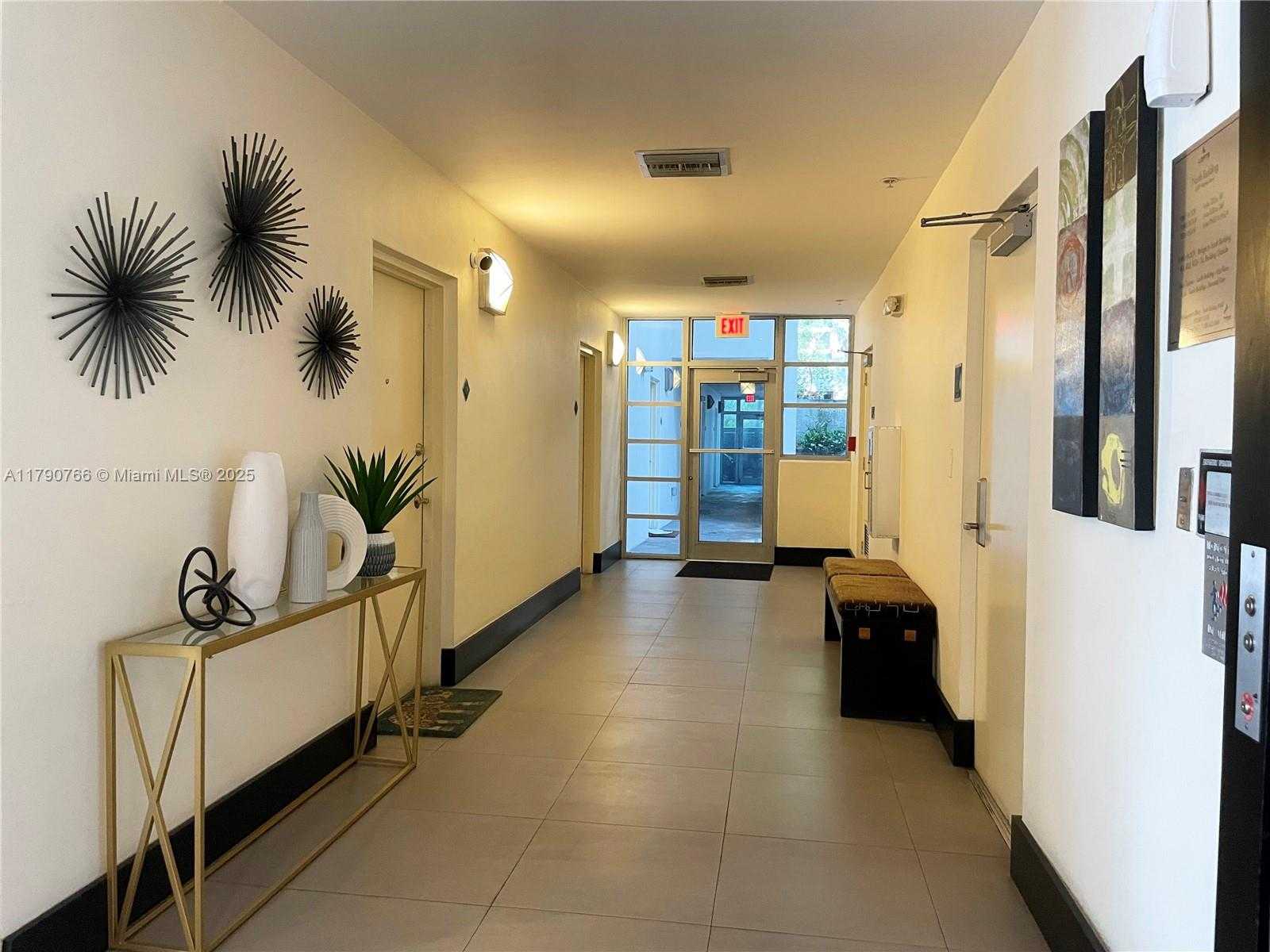 Small Image of 3339 VIRGINIA ST #327, Miami Number 16
