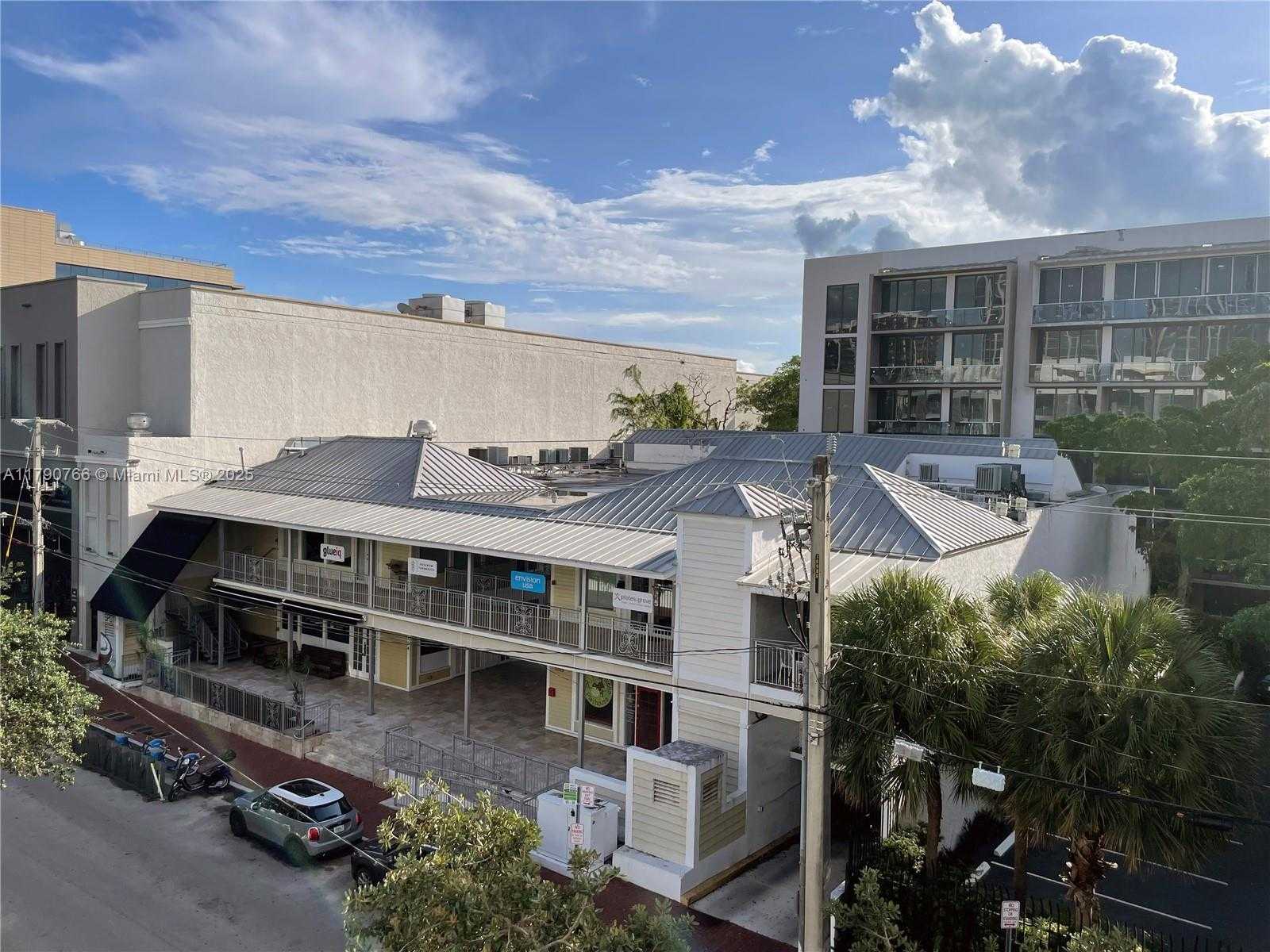 Small Image of 3339 VIRGINIA ST #327, Miami Number 3
