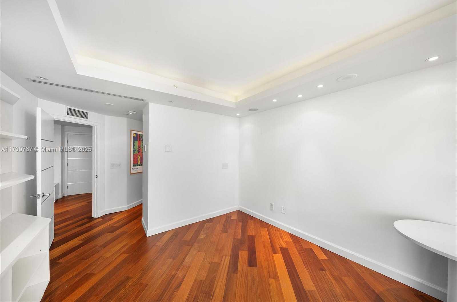 Small Image of 4779 COLLINS AVE #3405, Miami Beach Number 19