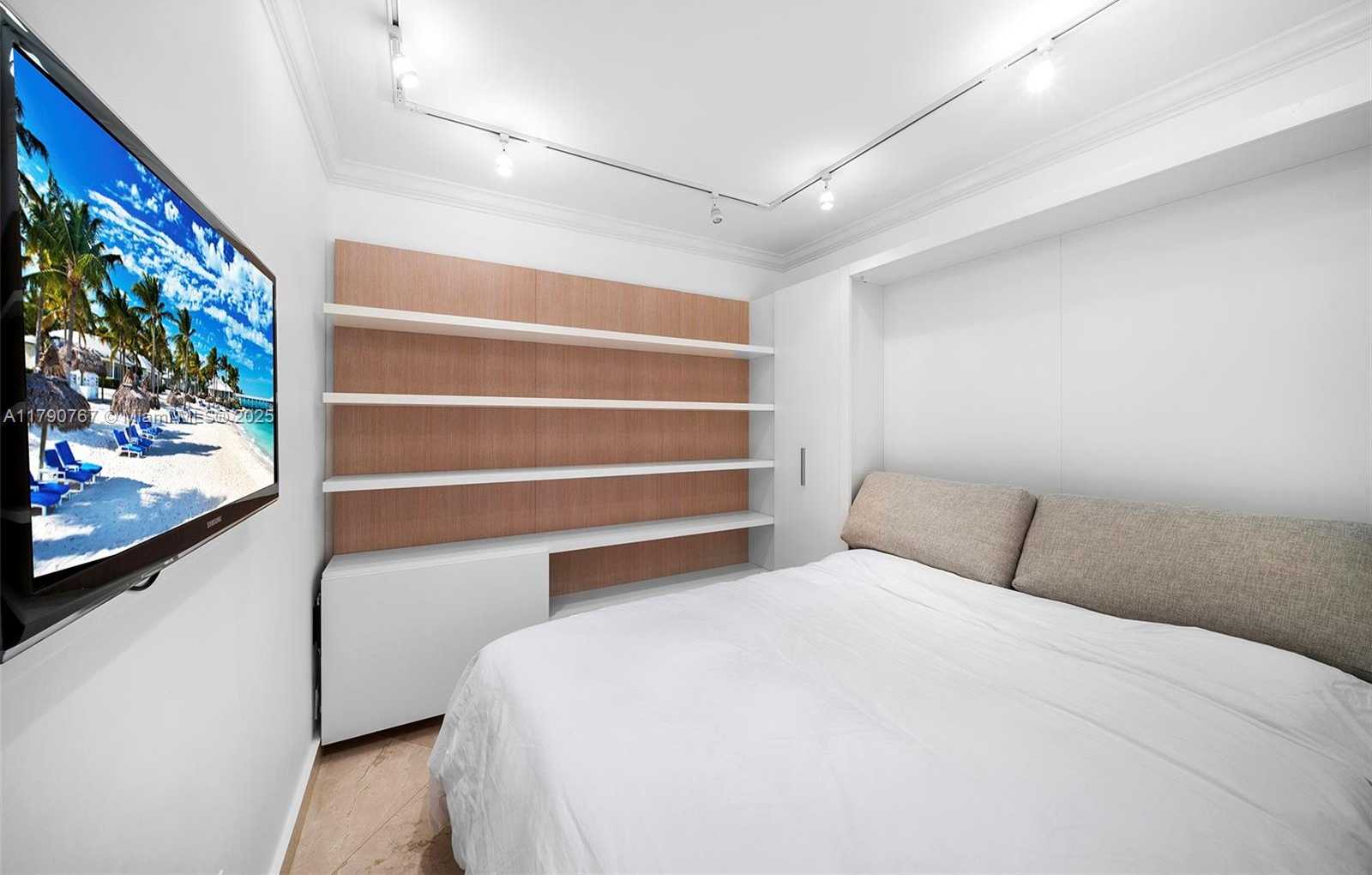 Small Image of 4779 COLLINS AVE #3405, Miami Beach Number 23