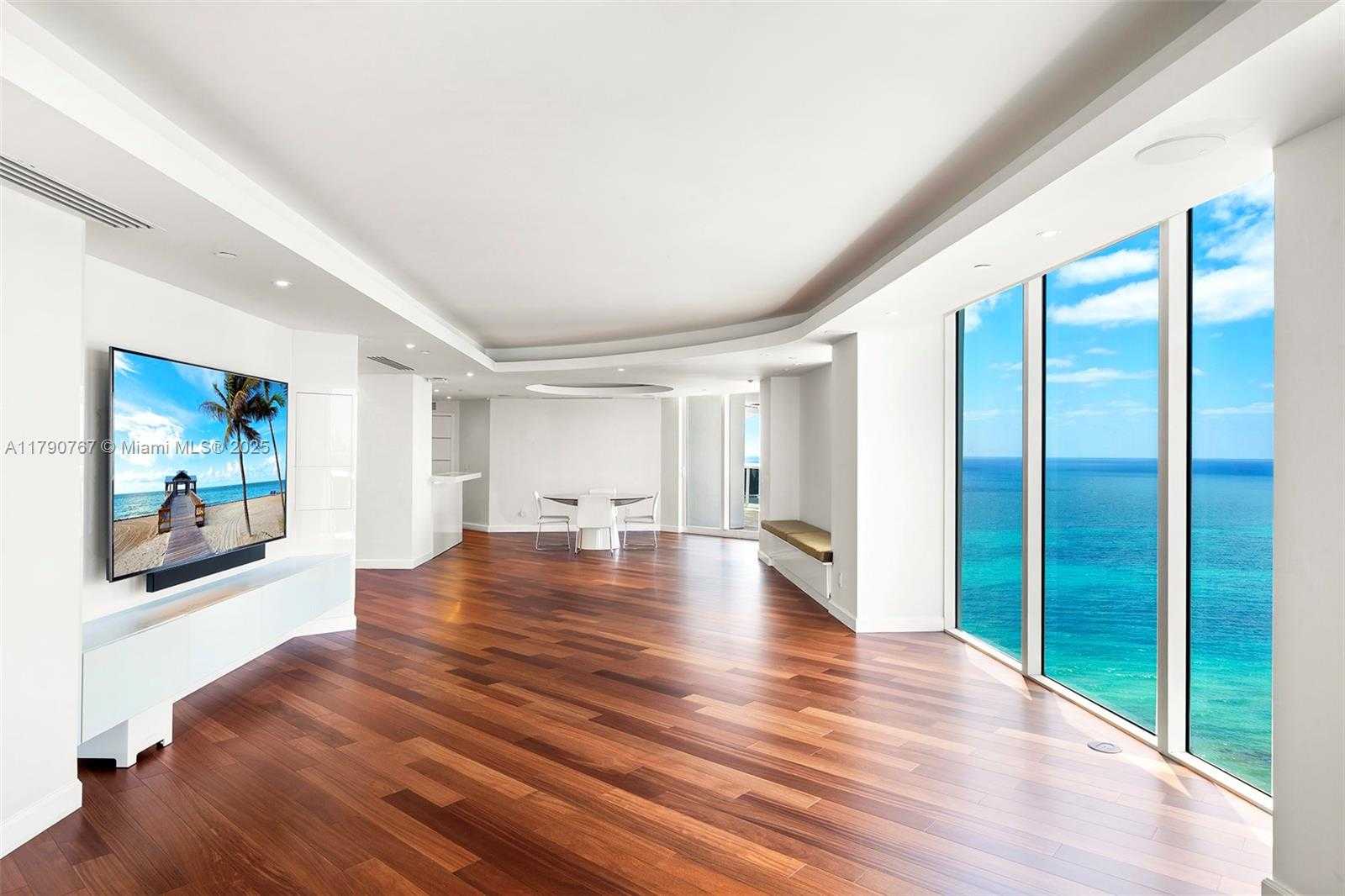Small Image of 4779 COLLINS AVE #3405, Miami Beach Number 4
