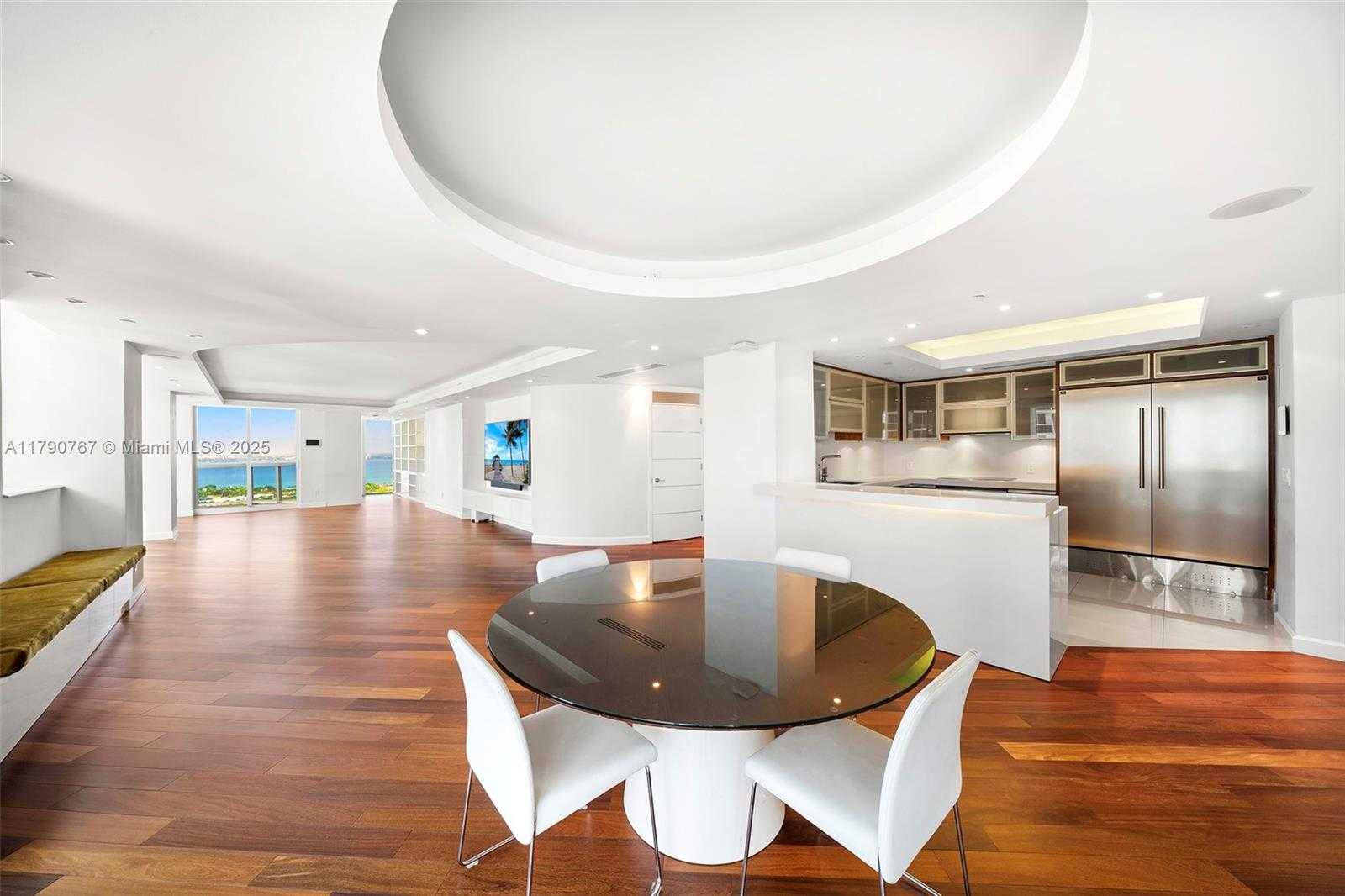 Small Image of 4779 COLLINS AVE #3405, Miami Beach Number 7