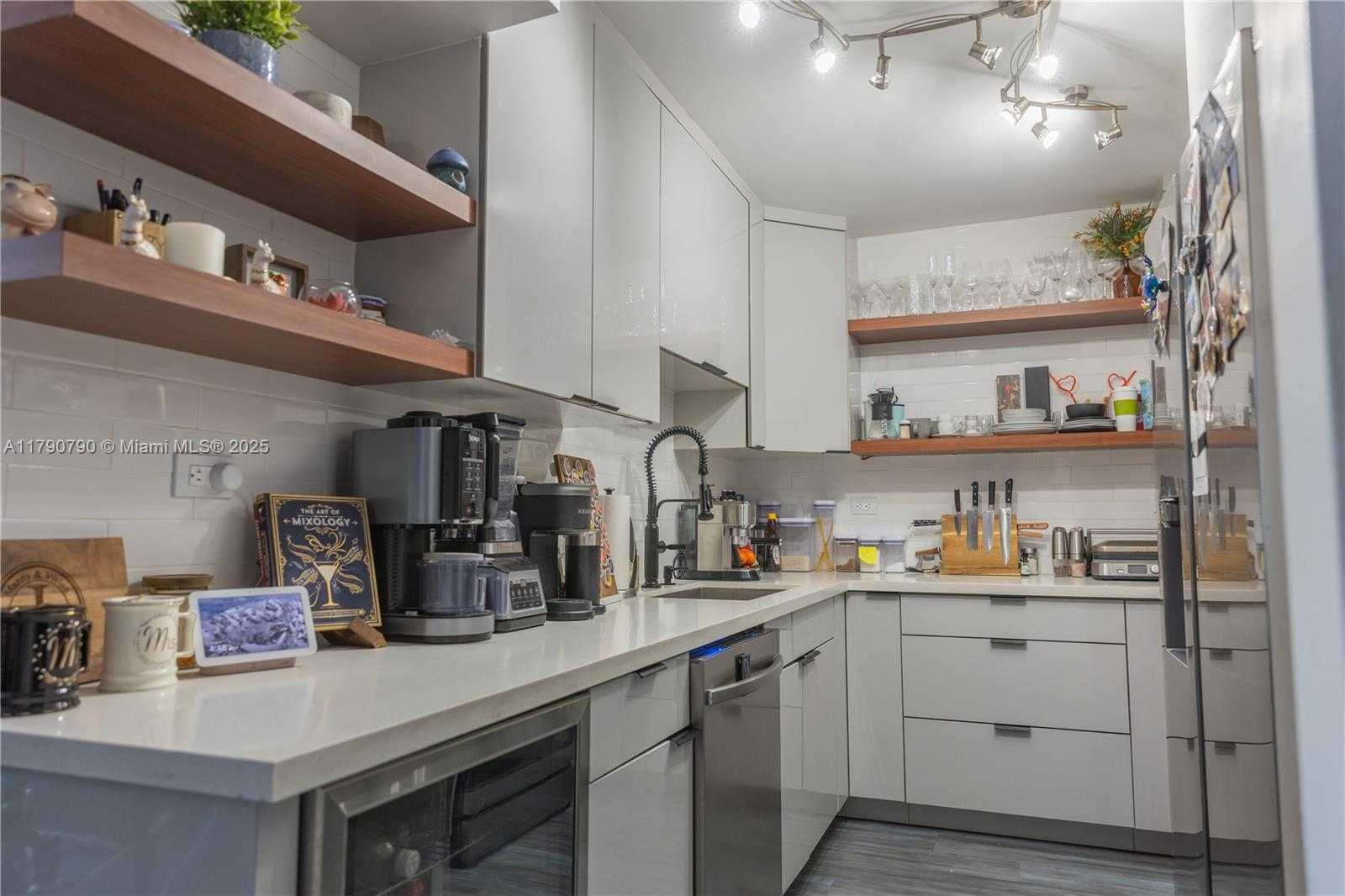 Small Image of 20355 NORTH EAST 34TH CT #221, Aventura Number 4