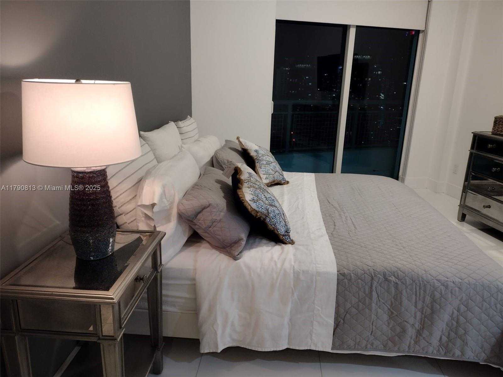 Small Image of 60 SOUTH WEST 13TH ST #4218, Miami Number 11