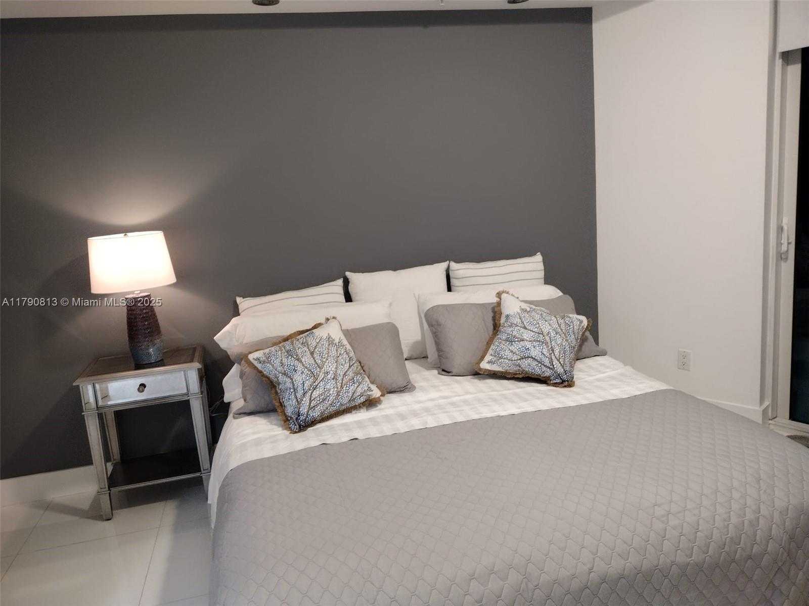 Small Image of 60 SOUTH WEST 13TH ST #4218, Miami Number 14