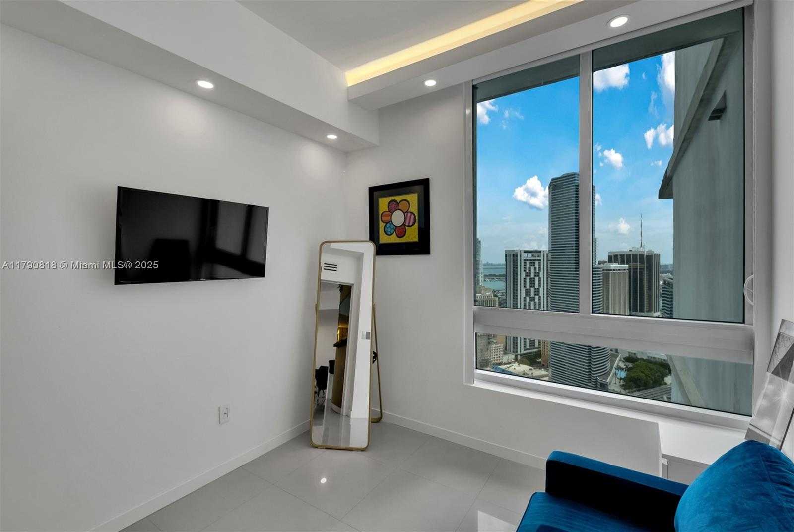 Small Image of 350 SOUTH MIAMI AVE #PH2-03, Miami Number 17