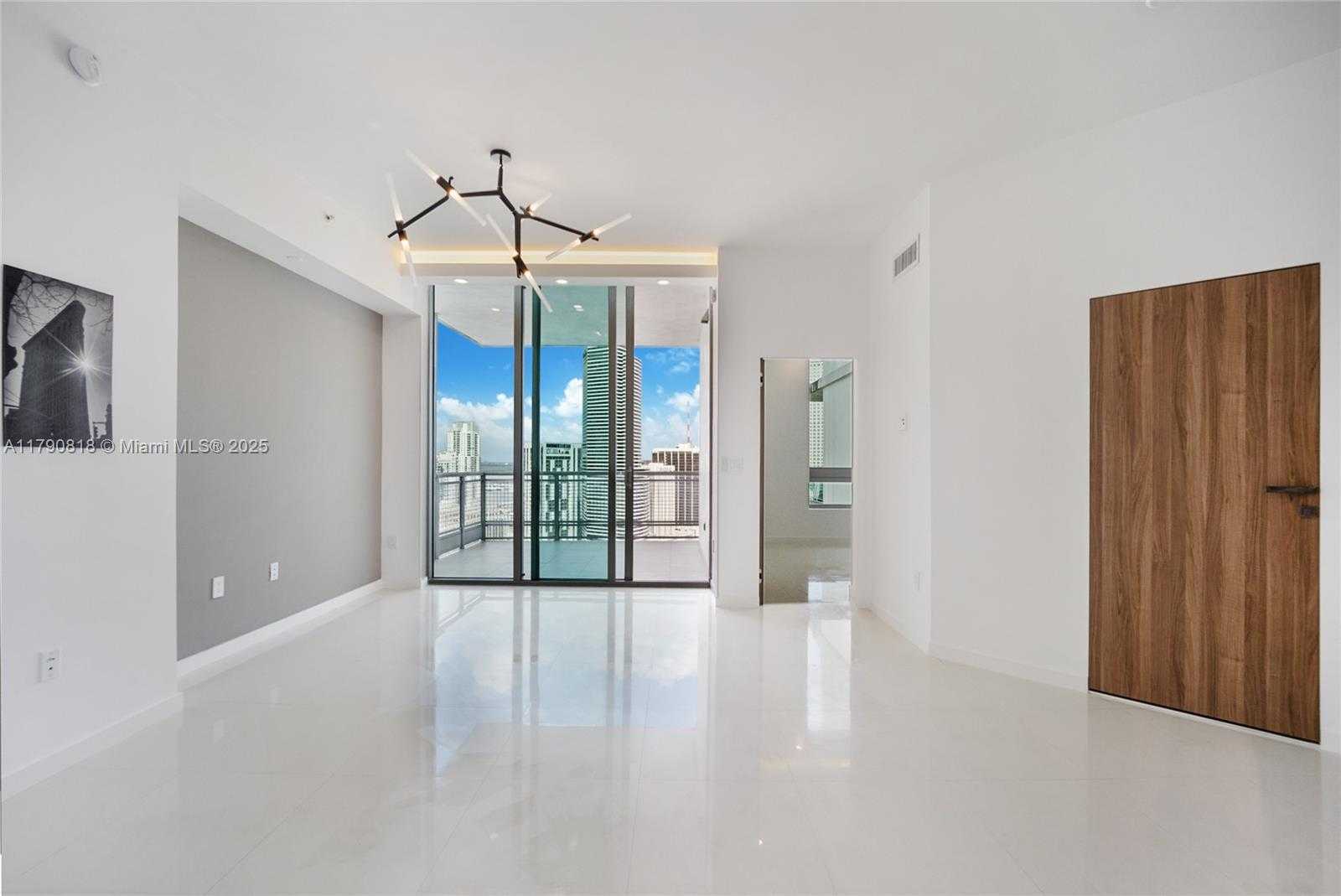Small Image of 350 SOUTH MIAMI AVE #PH2-03, Miami Number 3