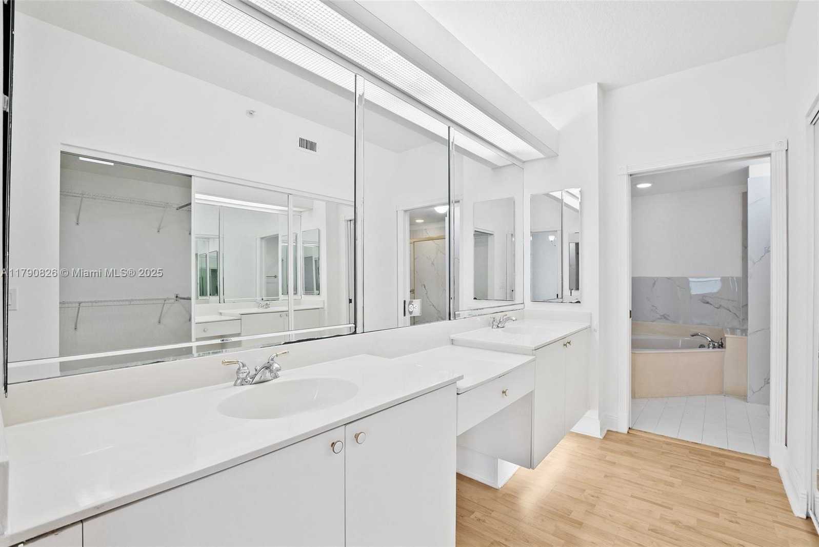 Small Image of 10730 NORTH WEST 66TH ST #204, Doral Number 4