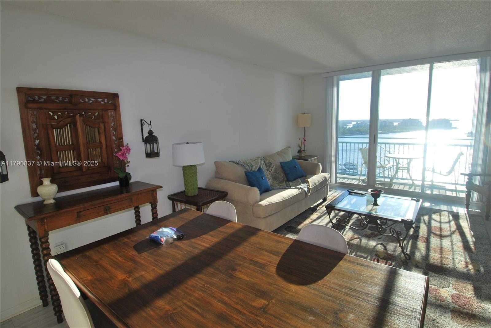 Small Image of 90 ALTON RD #2006, Miami Beach Number 11