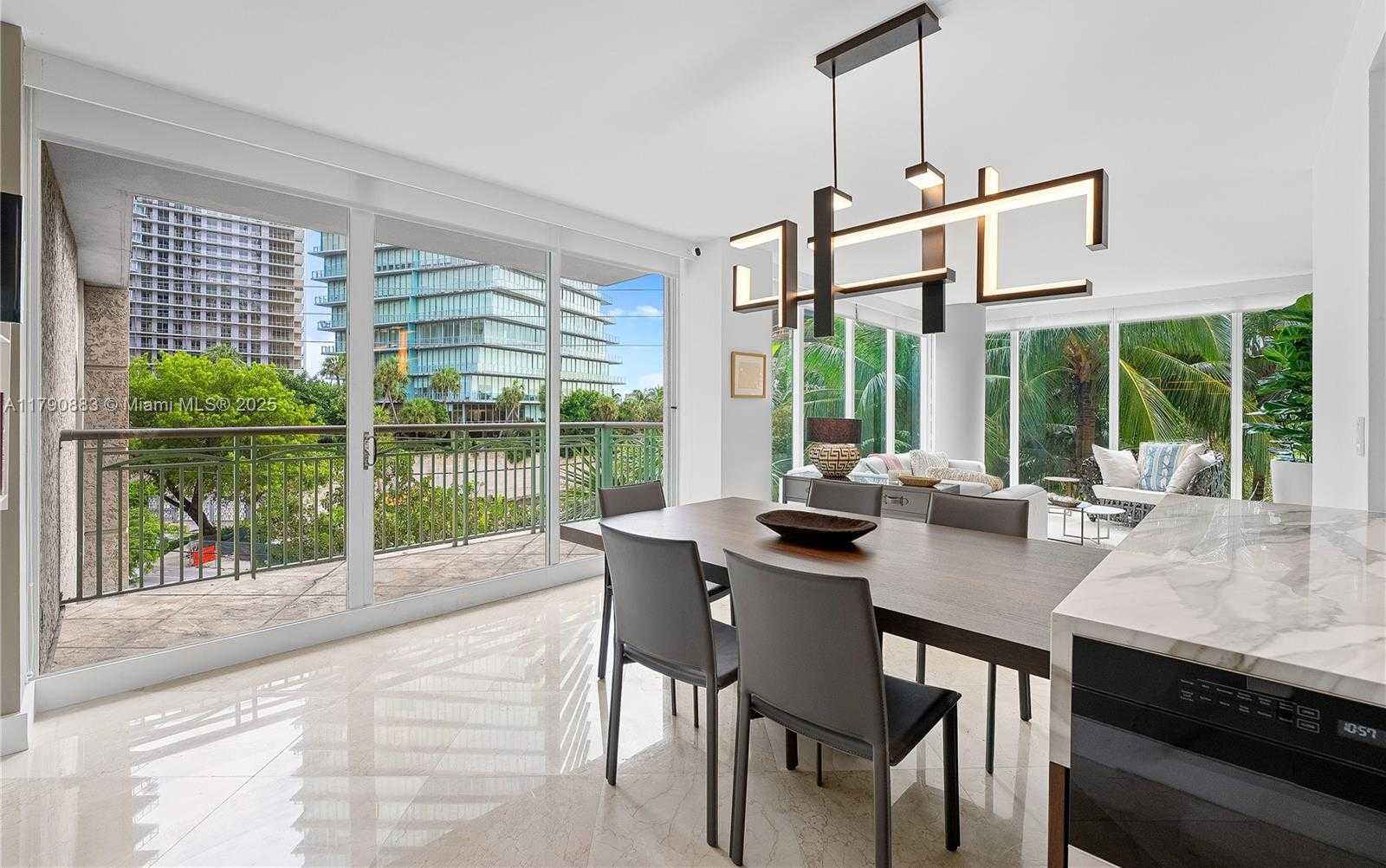 Imagen de Pequeño Objeto