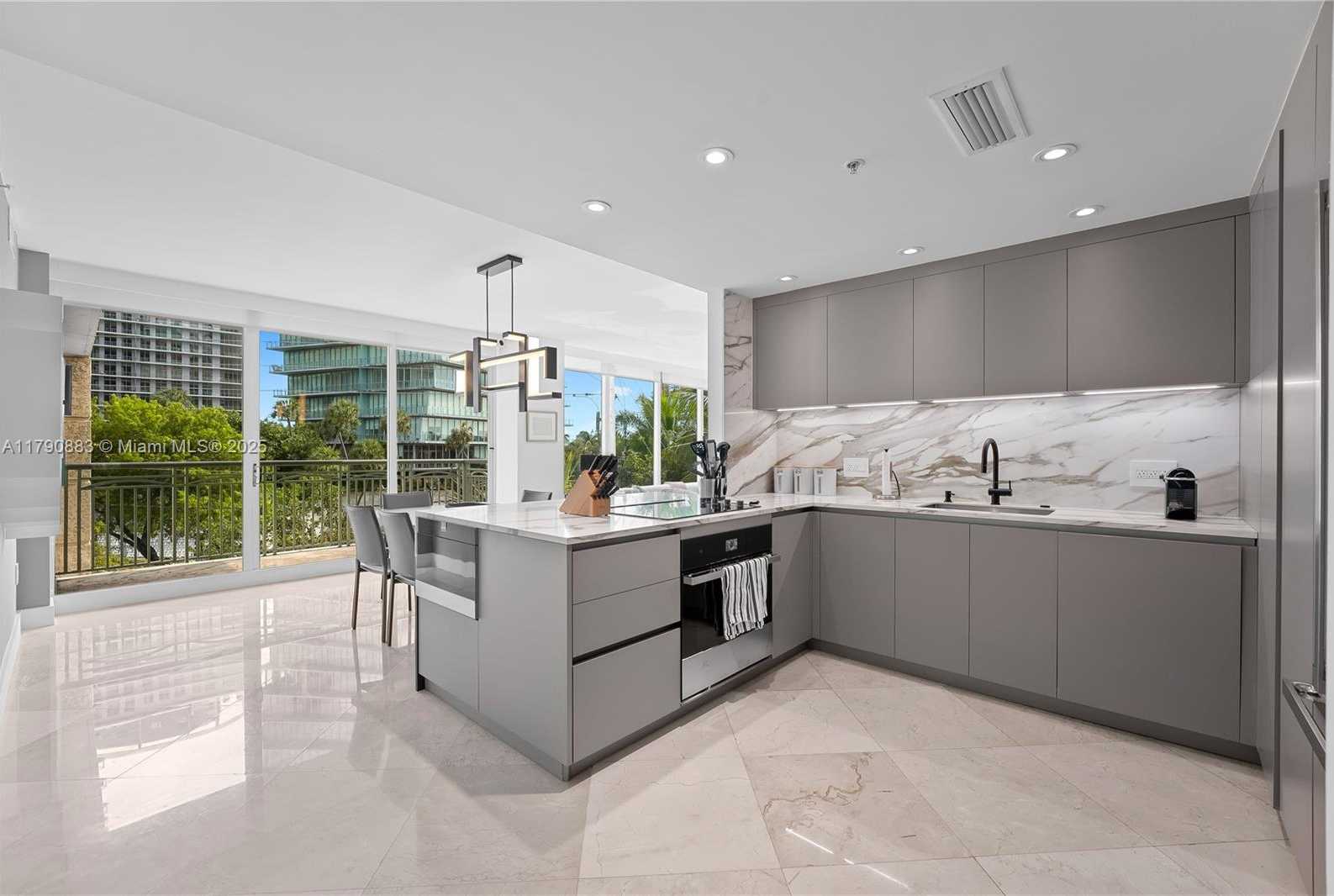 Imagen de Pequeño Objeto