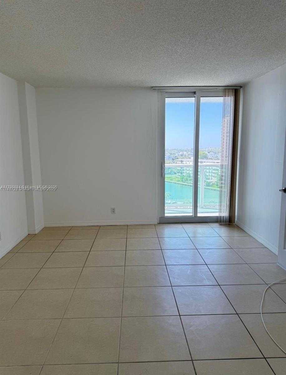 Small Image of 100 BAYVIEW DR #903, Sunny Isles Beach Number 7