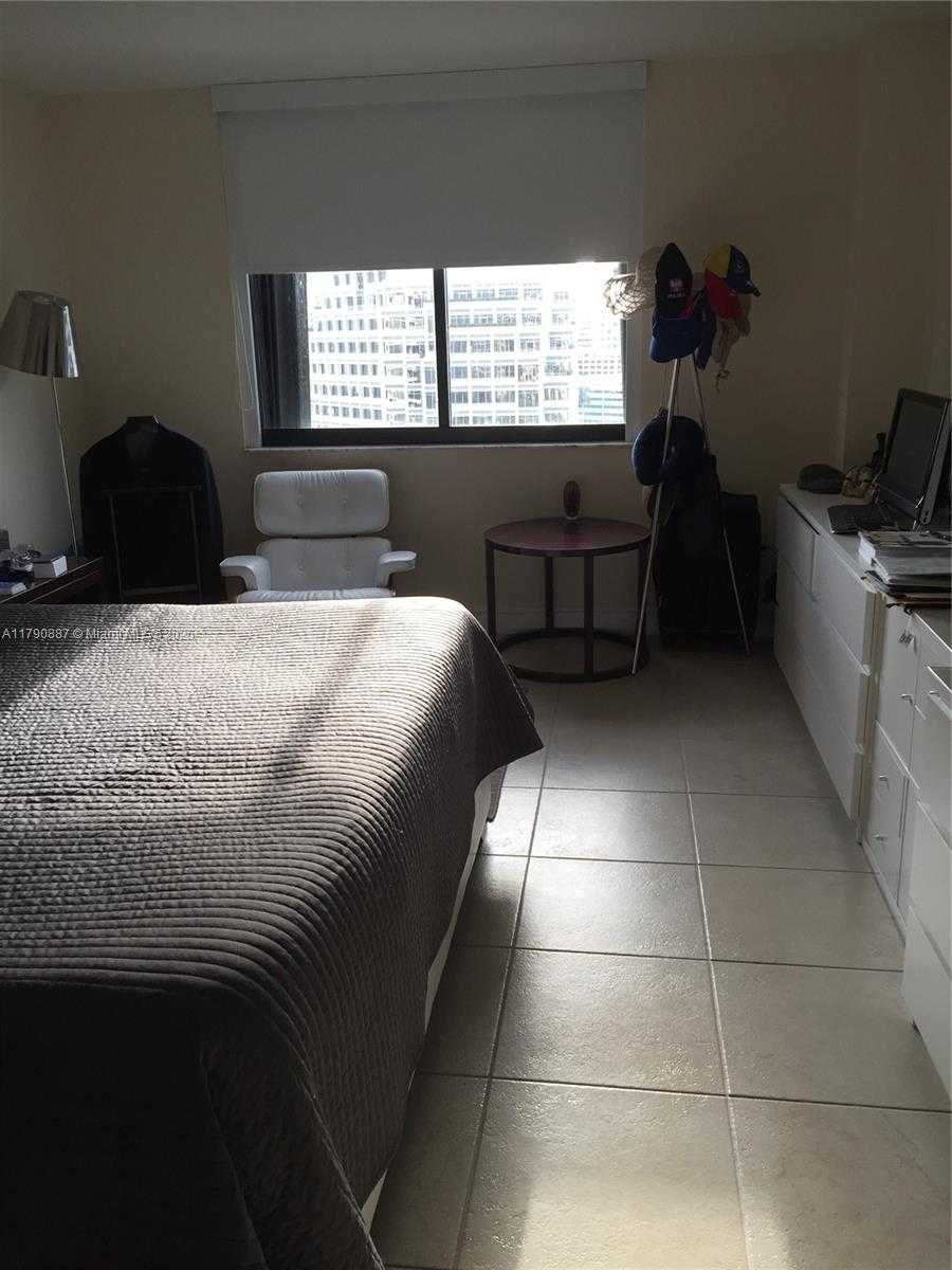 Small Image of 540 BRICKELL KEY DR #1511, Miami Number 18