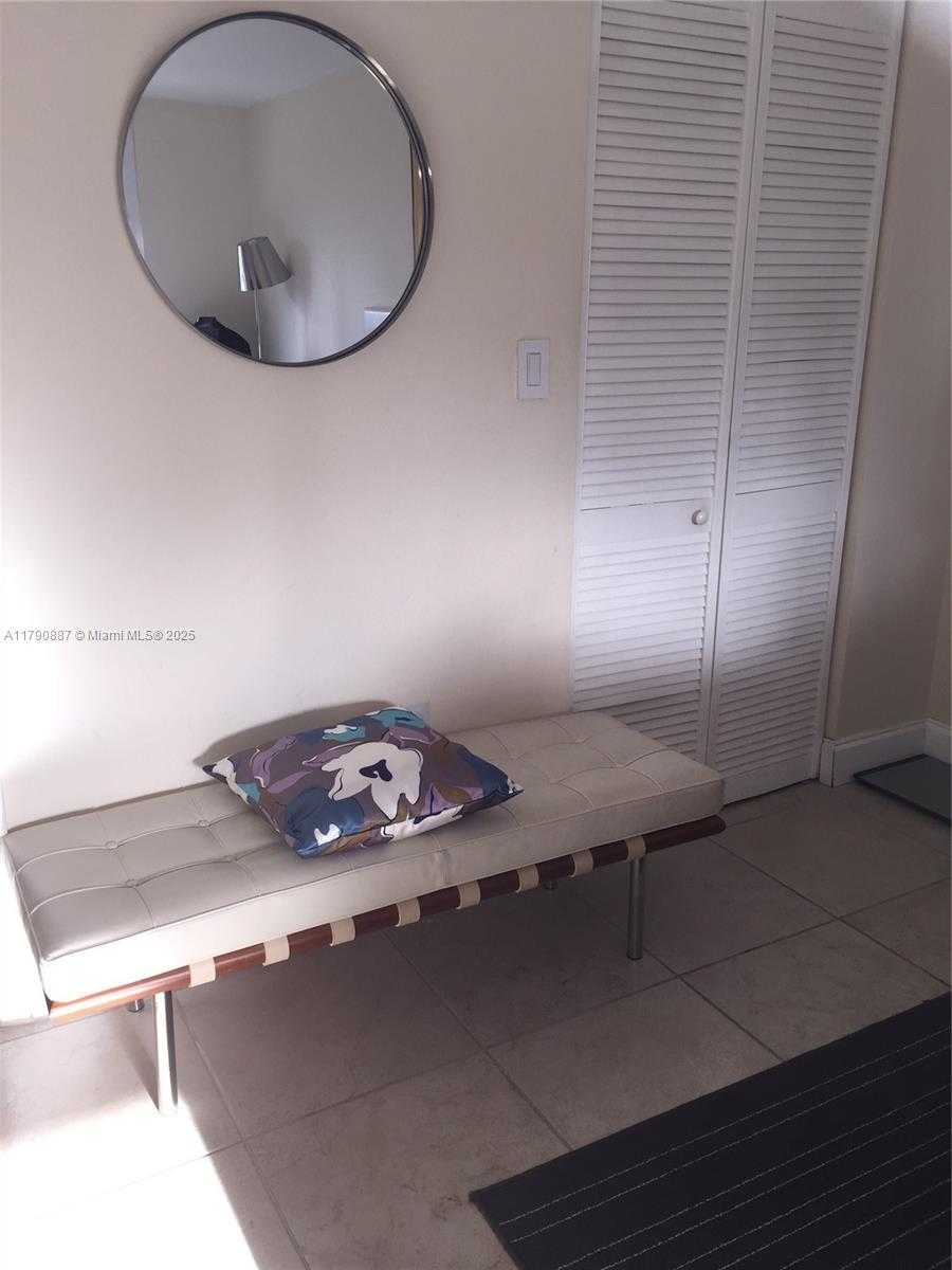 Small Image of 540 BRICKELL KEY DR #1511, Miami Number 20