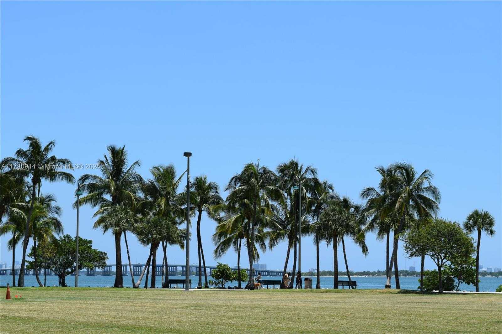 Small Image of 1900 NORTH BAYSHORE DR #1909, Miami Number 16