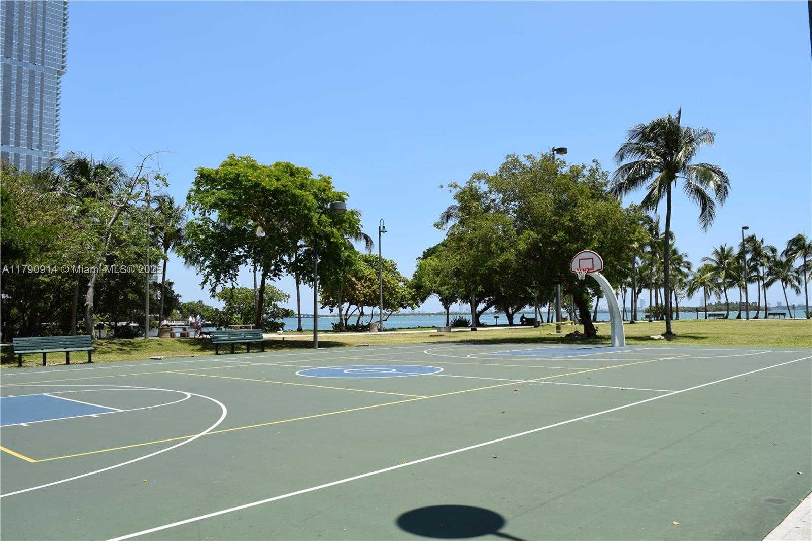 Small Image of 1900 NORTH BAYSHORE DR #1909, Miami Number 17