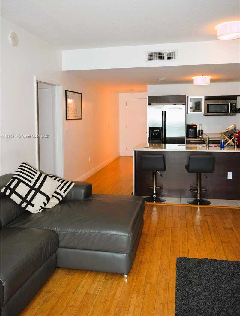 Small Image of 1900 NORTH BAYSHORE DR #1909, Miami Number 6