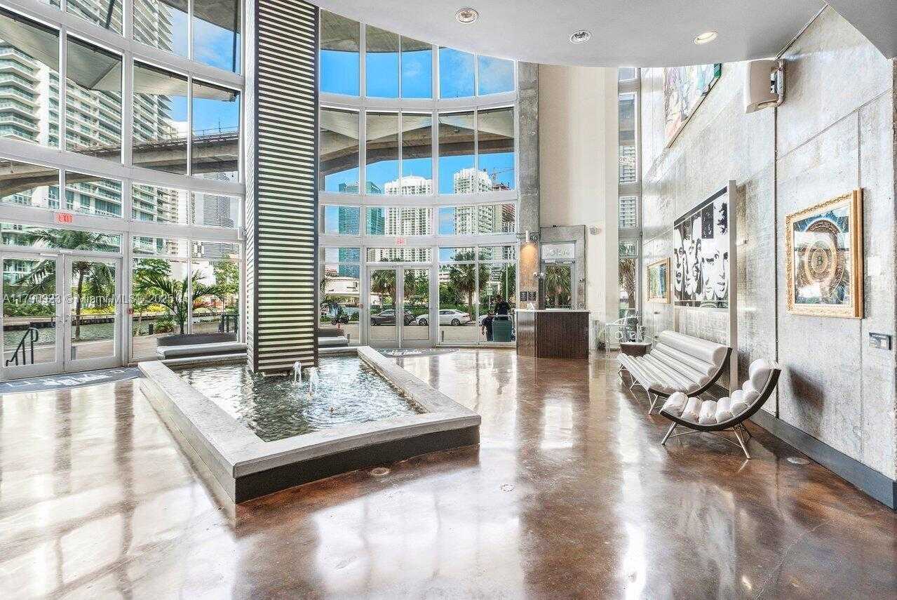 Small Image of 690 SOUTH WEST 1ST CT #1006, Miami Number 26