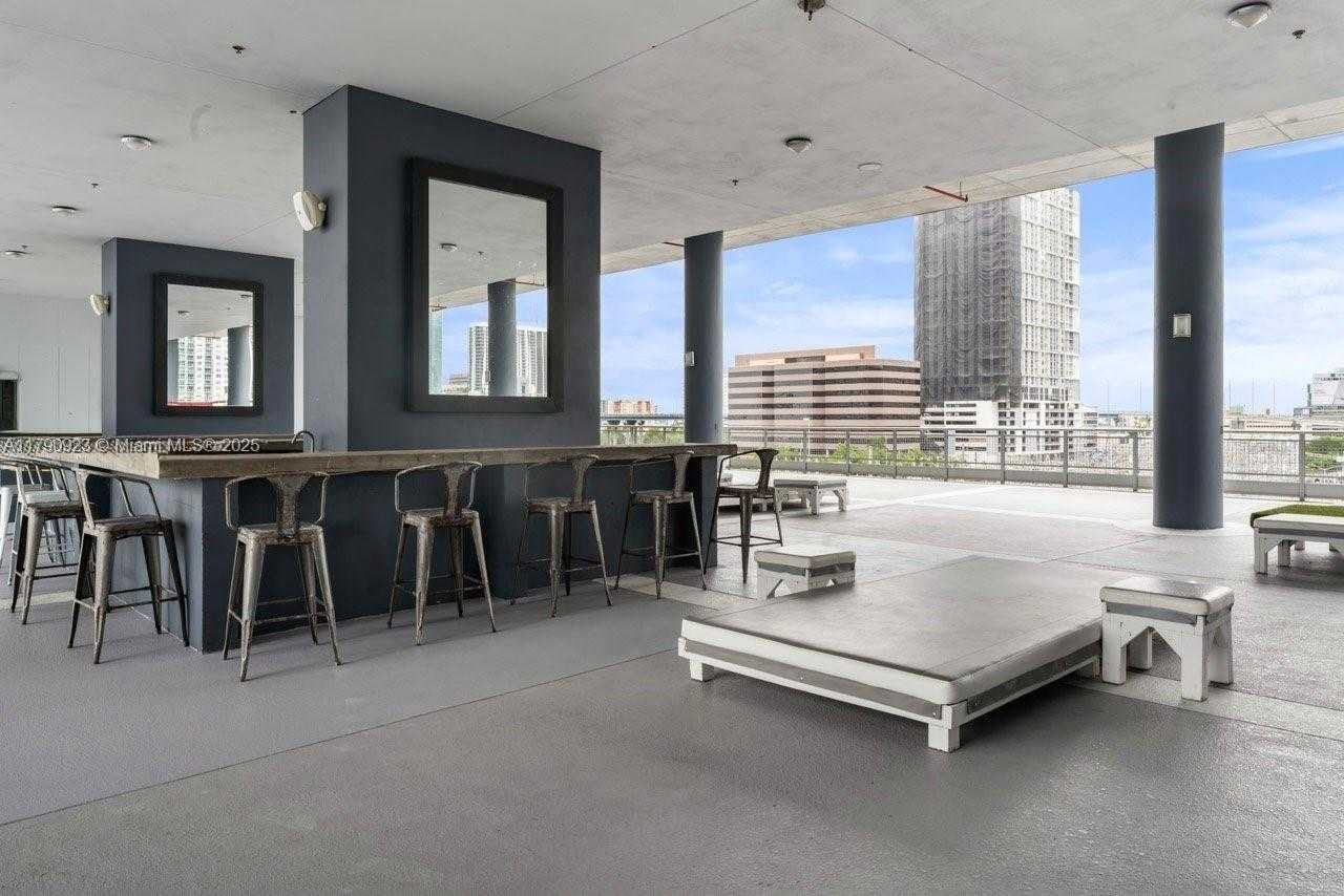 Small Image of 690 SOUTH WEST 1ST CT #1006, Miami Number 35