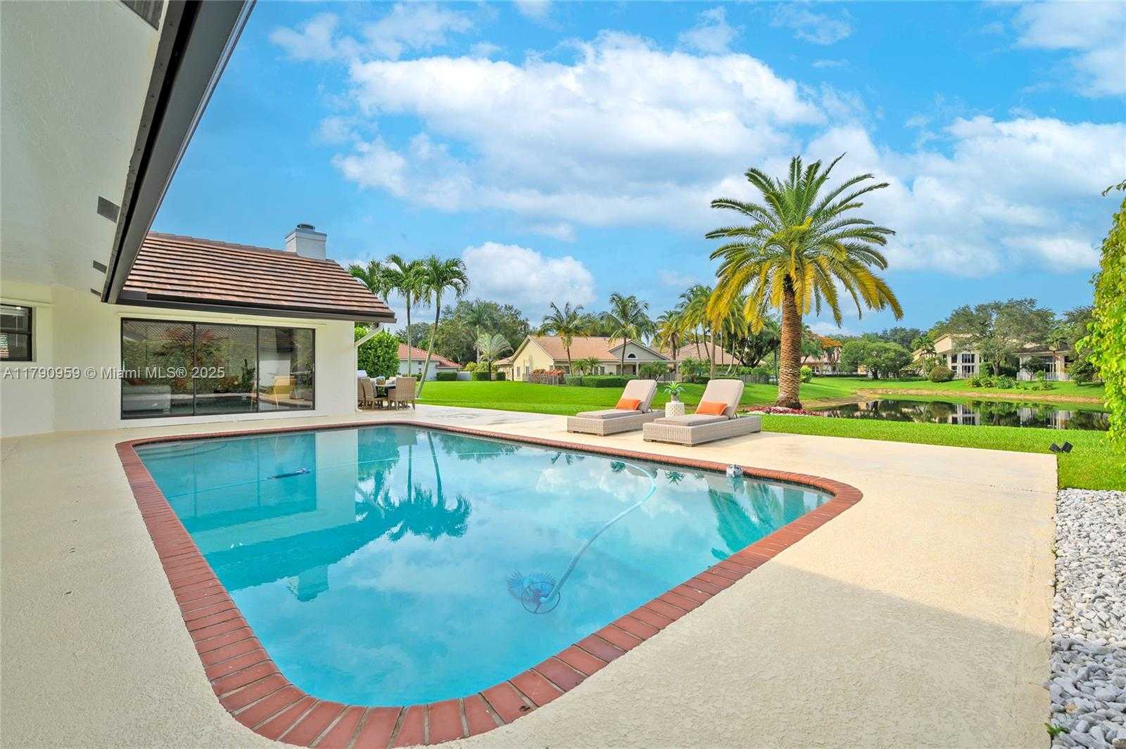 Small Image of 6021 NORTH WEST 61ST ST, Parkland Number 36